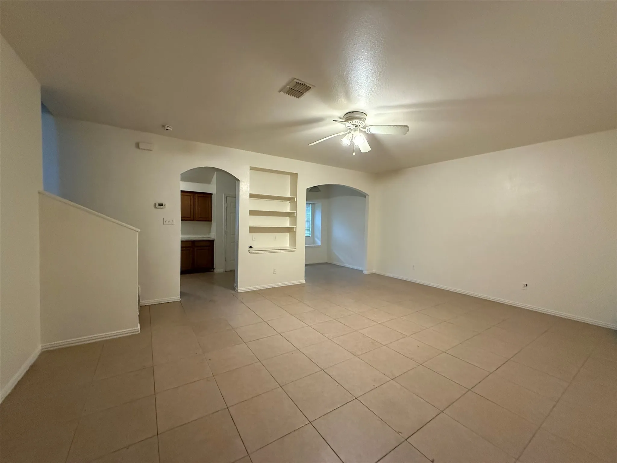 Townhouse For Rent in Dallas County , 216 Creek Cove Drive, Dallas, Texas 75217, 3 Bedroom, 3 Bathroom, 2 Garage spaces, 1,501 Sqft, built in 2006, mls#21297657, Real Estate Agent in Dallas, Homes For Rent in Dallas county, Homes For Rent in Dallas, Realtor in Dallas Texas, Real Estate Brokerage Independent Realty Texas, Luminita Cordes Realtor