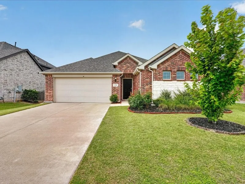 Single Family Residence For Sale in Kaufman County , 4218 Bullock Lane, Forney, Texas 75126, 5 Bedroom, 3 Bathroom, 2 Garage spaces, 2,172 Sqft, built in 2021, mls#21299514, Real Estate Agent in Forney, Homes For Sale in Kaufman county, Homes For Sale in Forney, Realtor in Forney Texas, Real Estate Brokerage Independent Realty Texas, Luminita Cordes Realtor