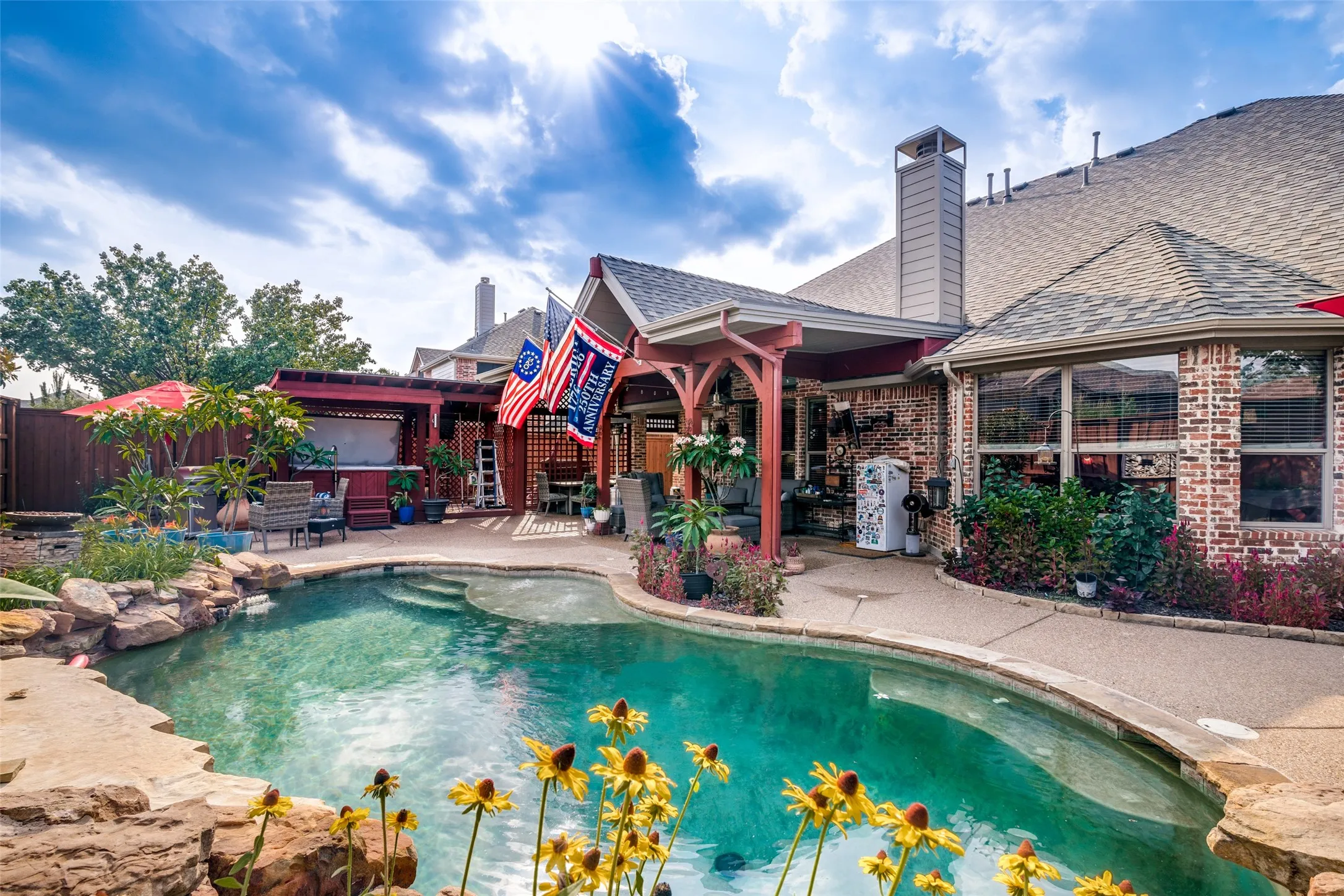 Single Family Residence For Sale in Collin County , 608 Chalk Hill Lane, Murphy, Texas 75094, 4 Bedroom, 3 Bathroom, 2 Garage spaces, 3,197 Sqft, built in 2006, mls#21299244, Real Estate Agent in Murphy, Homes For Sale in Collin county, Homes For Sale in Murphy, Realtor in Murphy Texas, Real Estate Brokerage Independent Realty Texas, Luminita Cordes Realtor