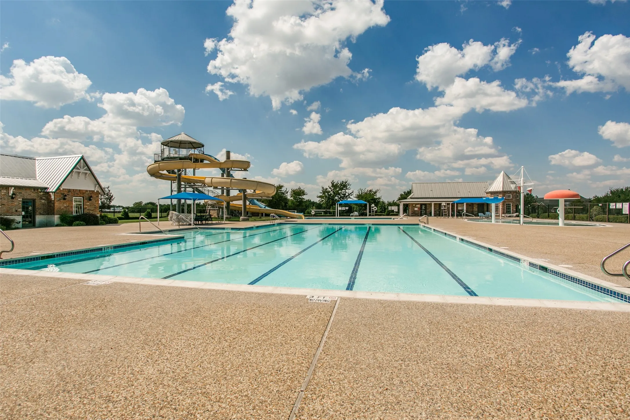 Single Family Residence For Sale in Collin County , 608 Chalk Hill Lane, Murphy, Texas 75094, 4 Bedroom, 3 Bathroom, 2 Garage spaces, 3,197 Sqft, built in 2006, mls#21299244, Real Estate Agent in Murphy, Homes For Sale in Collin county, Homes For Sale in Murphy, Realtor in Murphy Texas, Real Estate Brokerage Independent Realty Texas, Luminita Cordes Realtor