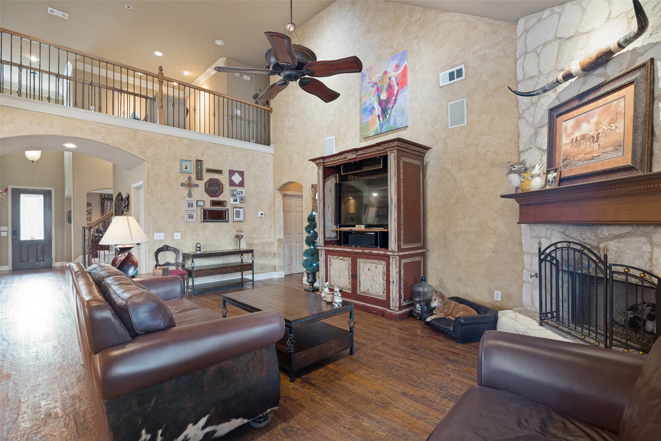 Single Family Residence For Sale in Collin County , 608 Chalk Hill Lane, Murphy, Texas 75094, 4 Bedroom, 3 Bathroom, 2 Garage spaces, 3,197 Sqft, built in 2006, mls#21299244, Real Estate Agent in Murphy, Homes For Sale in Collin county, Homes For Sale in Murphy, Realtor in Murphy Texas, Real Estate Brokerage Independent Realty Texas, Luminita Cordes Realtor