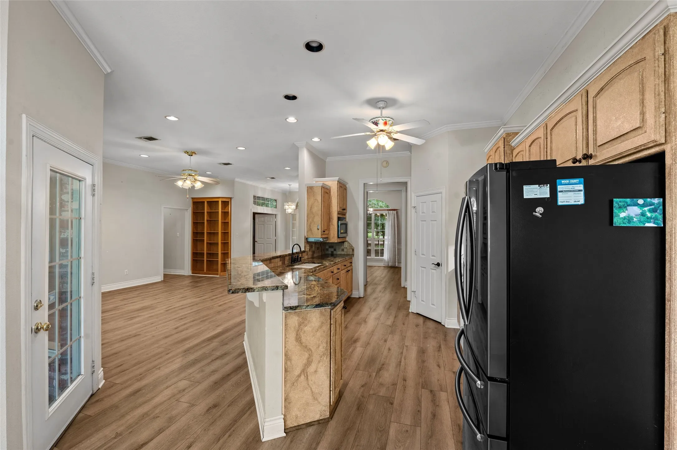 Single Family Residence For Sale in Wood County , 605 County road 2310, Mineola, Texas 75773, 3 Bedroom, 3 Bathroom, 2 Garage spaces, 2,472 Sqft, built in 1985, mls#21301704, Real Estate Agent in Mineola, Homes For Sale in Wood county, Homes For Sale in Mineola, Realtor in Mineola Texas, Real Estate Brokerage Independent Realty Texas, Luminita Cordes Realtor