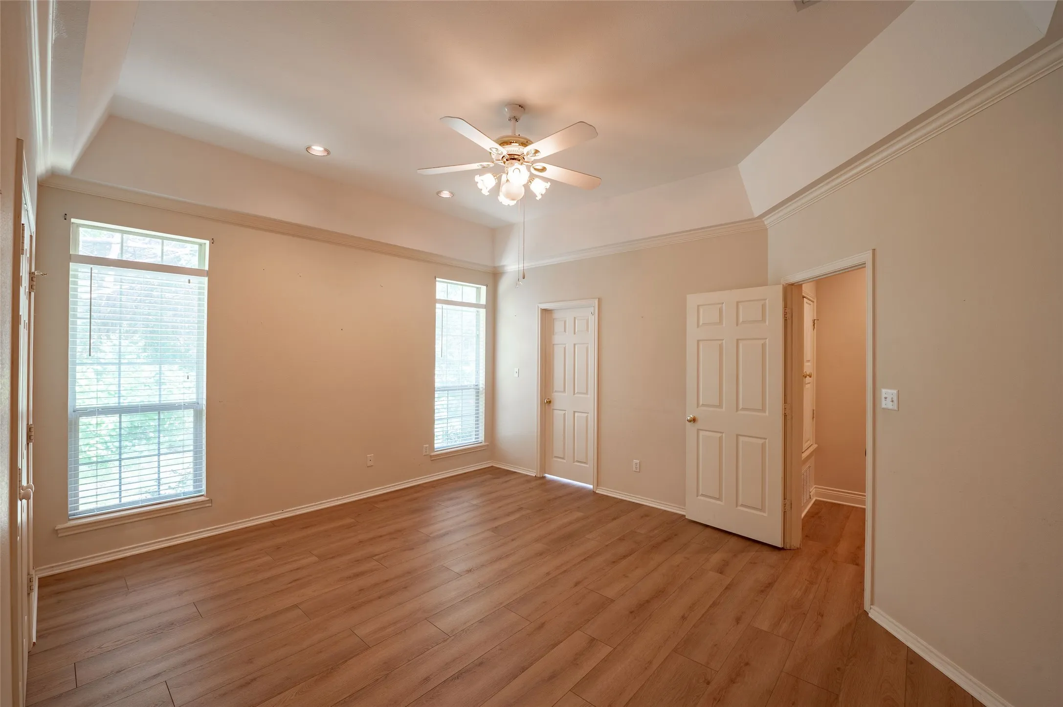 Single Family Residence For Sale in Wood County , 605 County road 2310, Mineola, Texas 75773, 3 Bedroom, 3 Bathroom, 2 Garage spaces, 2,472 Sqft, built in 1985, mls#21301704, Real Estate Agent in Mineola, Homes For Sale in Wood county, Homes For Sale in Mineola, Realtor in Mineola Texas, Real Estate Brokerage Independent Realty Texas, Luminita Cordes Realtor