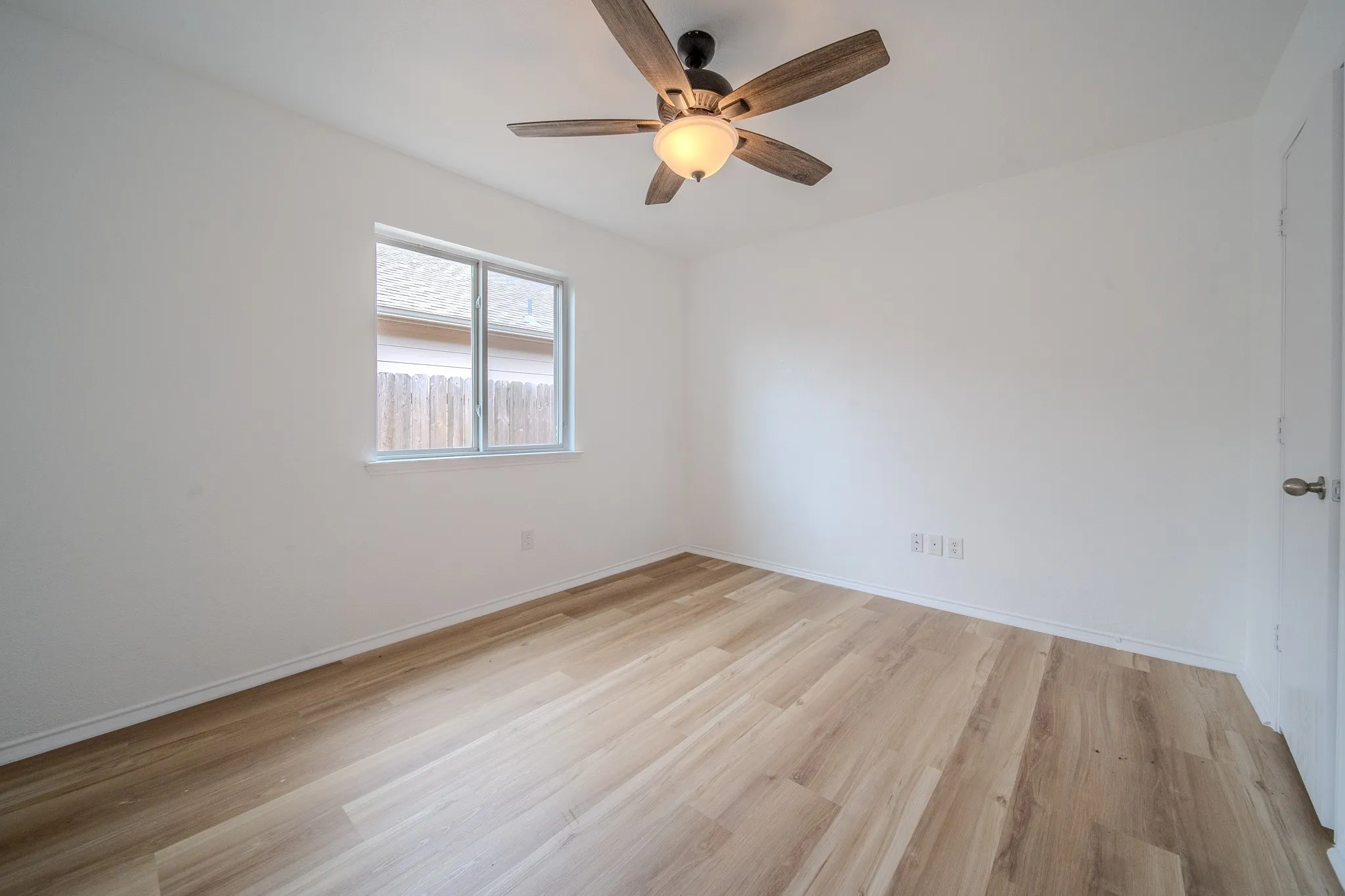 Single Family Residence For Rent in Collin County , 2037 Cedar Trail, Anna, Texas 75409, 4 Bedroom, 2 Bathroom, 2 Garage spaces, 1,817 Sqft, built in 2008, mls#21301706, Real Estate Agent in Anna, Homes For Rent in Collin county, Homes For Rent in Anna, Realtor in Anna Texas, Real Estate Brokerage Independent Realty Texas, Luminita Cordes Realtor