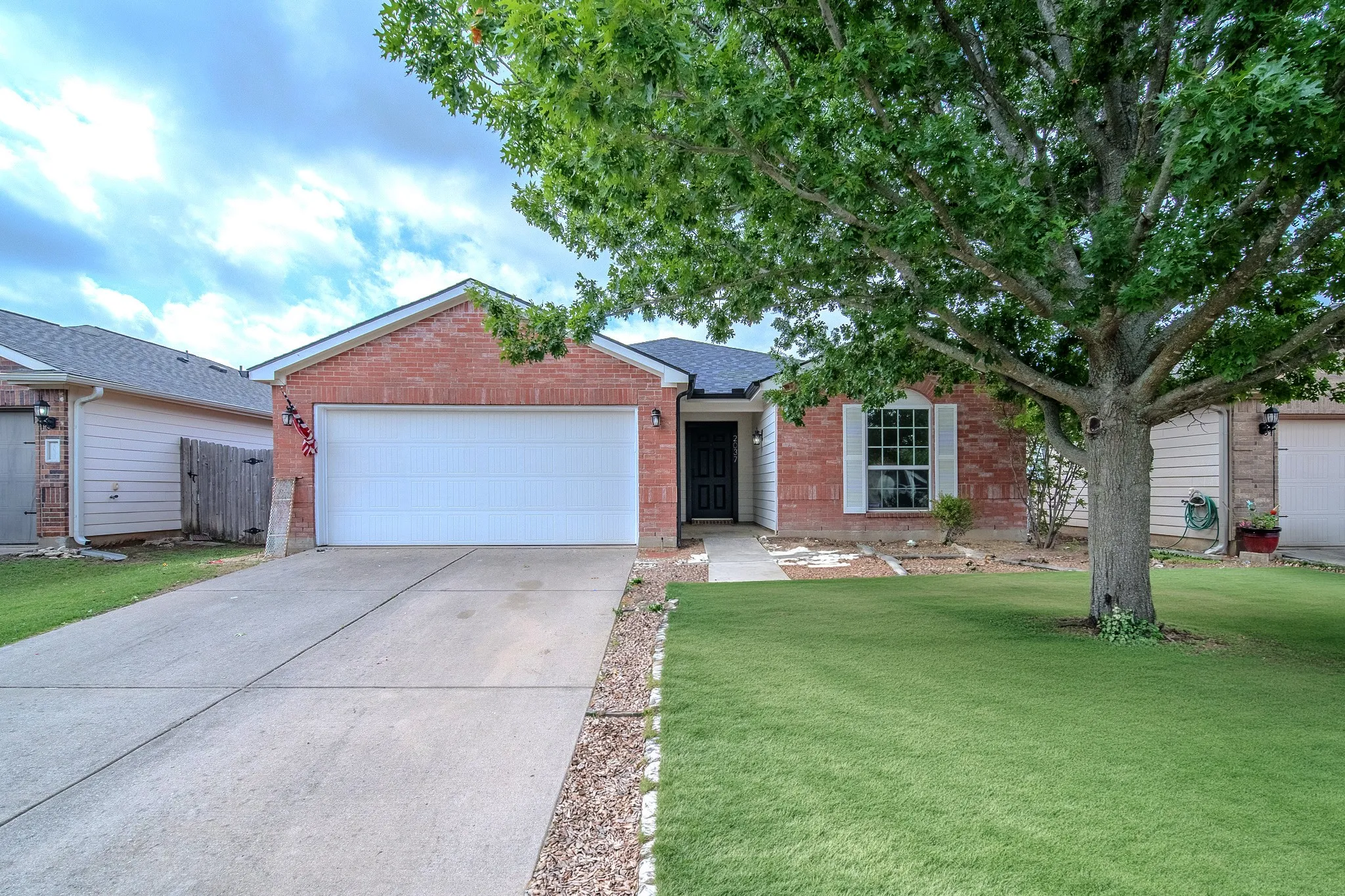 Single Family Residence For Rent in Collin County , 2037 Cedar Trail, Anna, Texas 75409, 4 Bedroom, 2 Bathroom, 2 Garage spaces, 1,817 Sqft, built in 2008, mls#21301706, Real Estate Agent in Anna, Homes For Rent in Collin county, Homes For Rent in Anna, Realtor in Anna Texas, Real Estate Brokerage Independent Realty Texas, Luminita Cordes Realtor