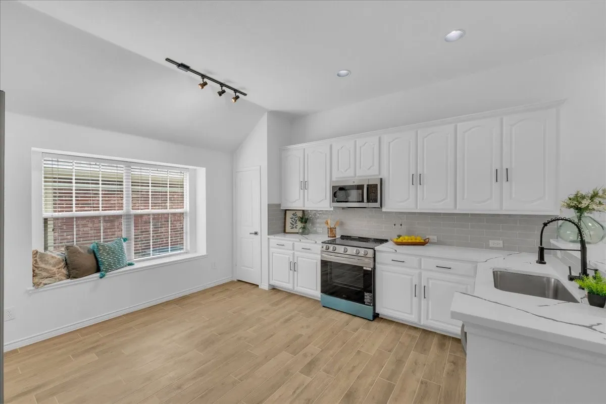 Single Family Residence For Sale in Collin County , 5905 Chisholm Trail, Mc Kinney, Texas 75070, 4 Bedroom, 2 Bathroom, 2 Garage spaces, 2,223 Sqft, built in 2008, mls#21301543, Real Estate Agent in Mc Kinney, Homes For Sale in Collin county, Homes For Sale in Mc Kinney, Realtor in Mc Kinney Texas, Real Estate Brokerage Independent Realty Texas, Luminita Cordes Realtor