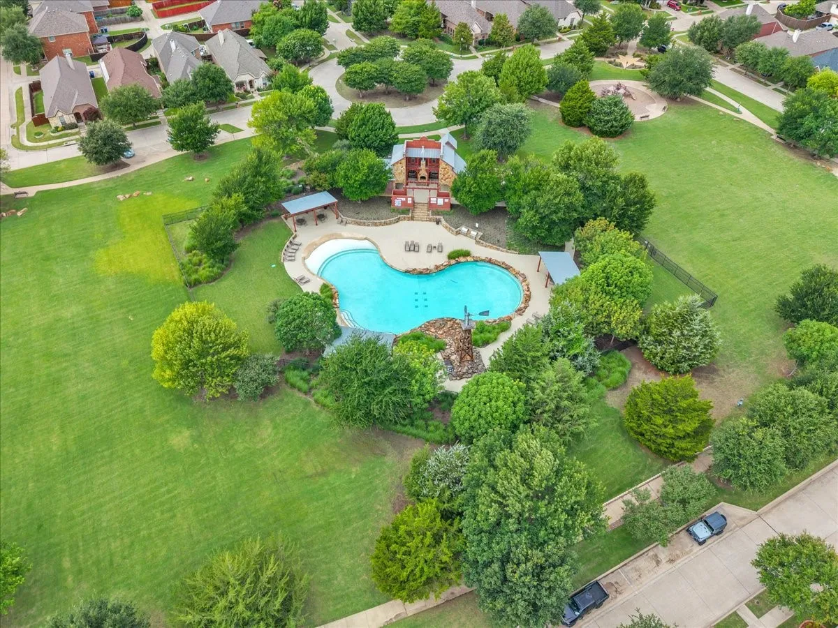 Single Family Residence For Sale in Collin County , 5905 Chisholm Trail, Mc Kinney, Texas 75070, 4 Bedroom, 2 Bathroom, 2 Garage spaces, 2,223 Sqft, built in 2008, mls#21301543, Real Estate Agent in Mc Kinney, Homes For Sale in Collin county, Homes For Sale in Mc Kinney, Realtor in Mc Kinney Texas, Real Estate Brokerage Independent Realty Texas, Luminita Cordes Realtor