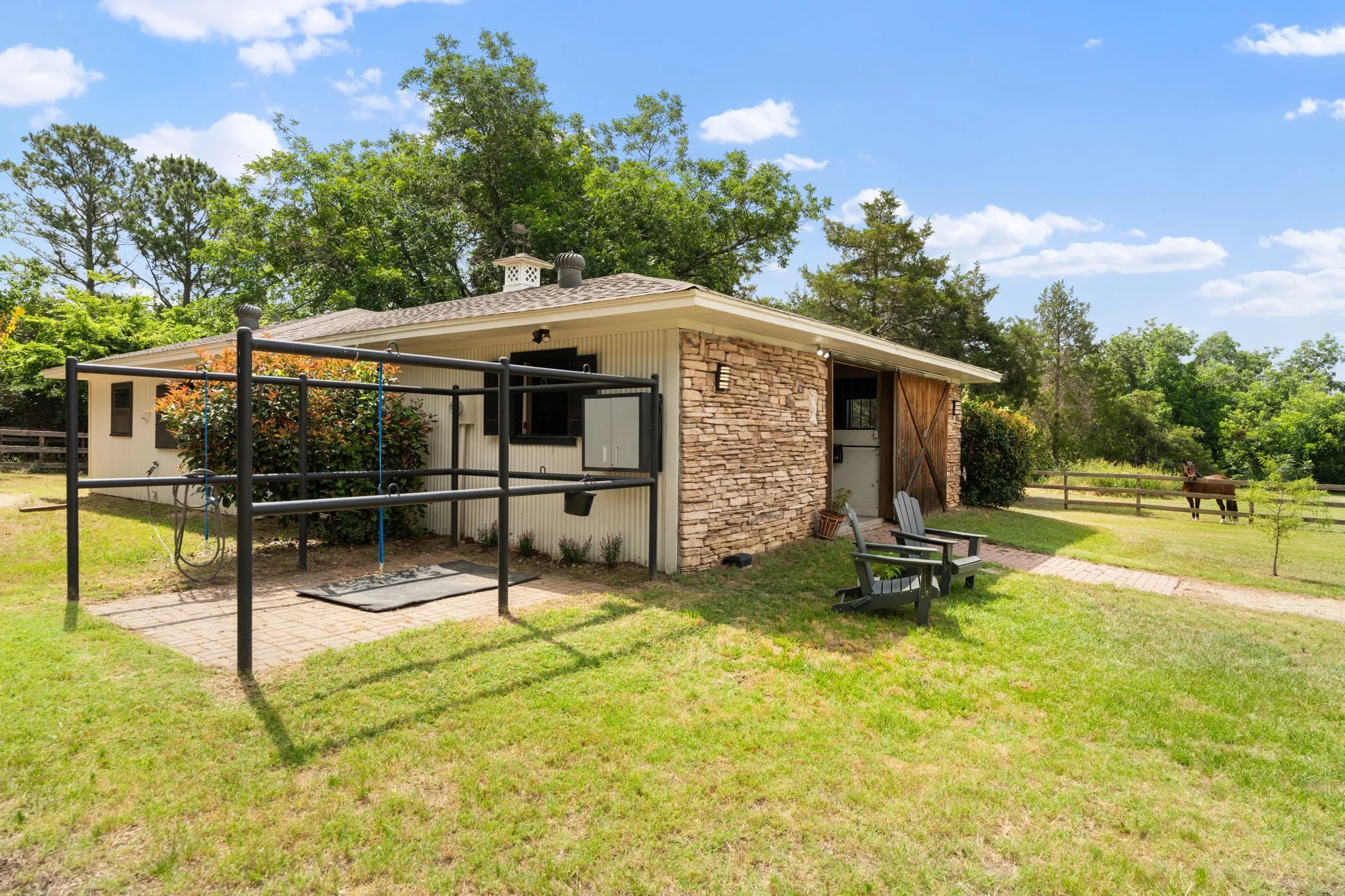 Single Family Residence For Sale in Denton County , 2530 Church Drive, Corinth, Texas 76210, 4 Bedrooms, 4 Bathrooms, 3 Garage spaces, 3,486 Sqft, built in 1995, Price $2,290,000, mls#21297897, Real Estate Agent in Corinth, Homes For Sale in Denton county, Homes For Sale in Corinth, Realtor in Corinth Texas, Real Estate Brokerage Independent Realty Texas, Luminita Cordes Realtor