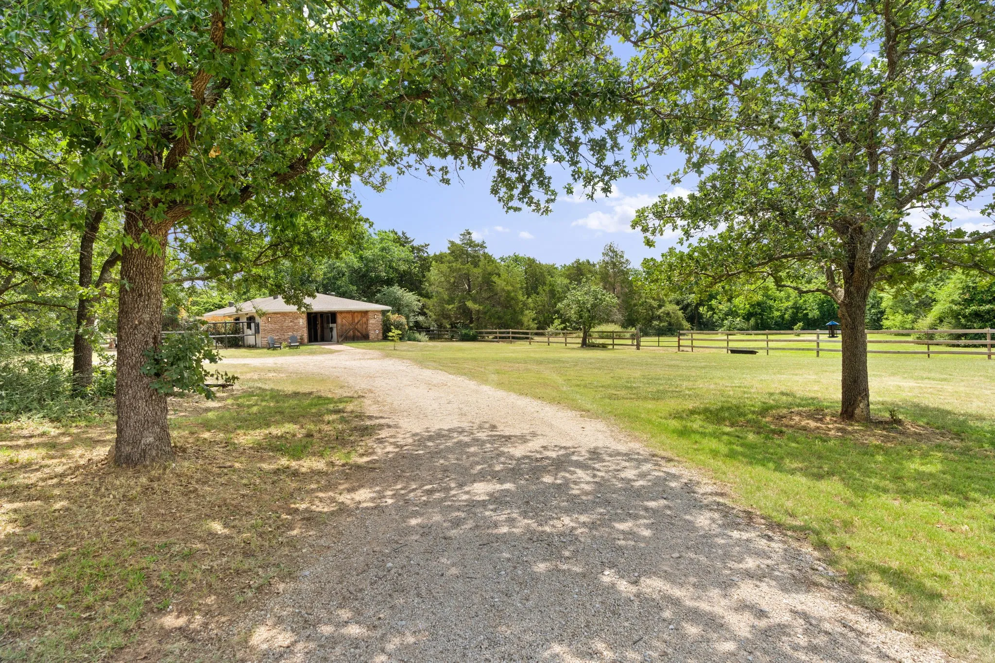 Single Family Residence For Sale in Denton County , 2530 Church Drive, Corinth, Texas 76210, 4 Bedrooms, 4 Bathrooms, 3 Garage spaces, 3,486 Sqft, built in 1995, Price $2,290,000, mls#21297897, Real Estate Agent in Corinth, Homes For Sale in Denton county, Homes For Sale in Corinth, Realtor in Corinth Texas, Real Estate Brokerage Independent Realty Texas, Luminita Cordes Realtor