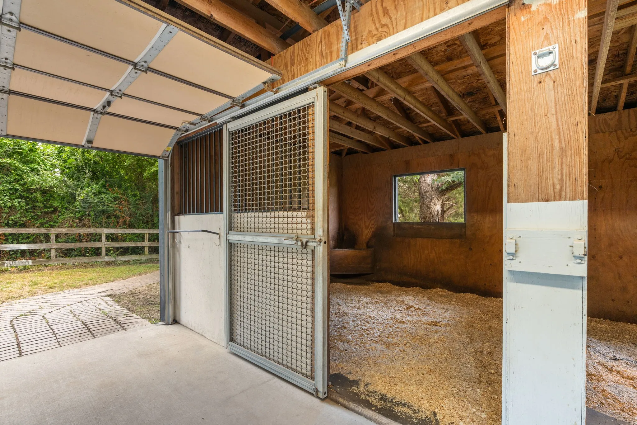 Single Family Residence For Sale in Denton County , 2530 Church Drive, Corinth, Texas 76210, 4 Bedrooms, 4 Bathrooms, 3 Garage spaces, 3,486 Sqft, built in 1995, Price $2,290,000, mls#21297897, Real Estate Agent in Corinth, Homes For Sale in Denton county, Homes For Sale in Corinth, Realtor in Corinth Texas, Real Estate Brokerage Independent Realty Texas, Luminita Cordes Realtor