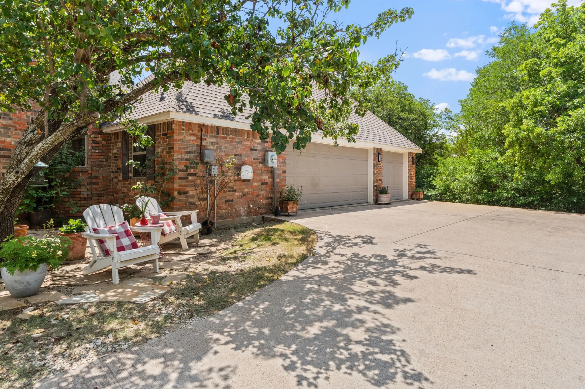 Single Family Residence For Sale in Denton County , 2530 Church Drive, Corinth, Texas 76210, 4 Bedrooms, 4 Bathrooms, 3 Garage spaces, 3,486 Sqft, built in 1995, Price $2,290,000, mls#21297897, Real Estate Agent in Corinth, Homes For Sale in Denton county, Homes For Sale in Corinth, Realtor in Corinth Texas, Real Estate Brokerage Independent Realty Texas, Luminita Cordes Realtor