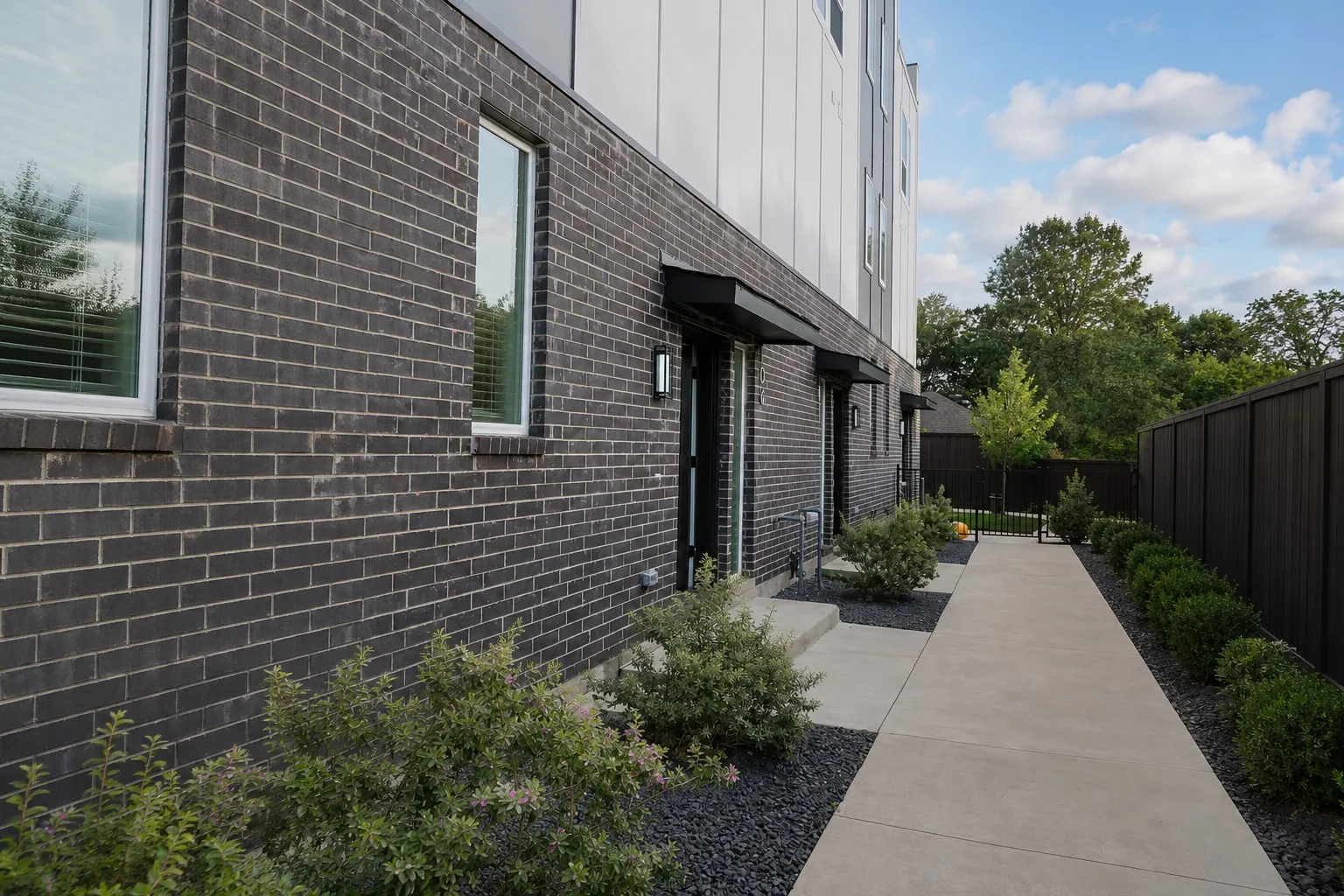 Townhouse For Rent in Dallas County , 7207 Mohawk Drive 106, Dallas, Texas 75235, 2 Bedroom, 3 Bathroom, 2 Garage spaces, 1,755 Sqft, built in 2024, mls#21301723, Real Estate Agent in Dallas, Homes For Rent in Dallas county, Homes For Rent in Dallas, Realtor in Dallas Texas, Real Estate Brokerage Independent Realty Texas, Luminita Cordes Realtor
