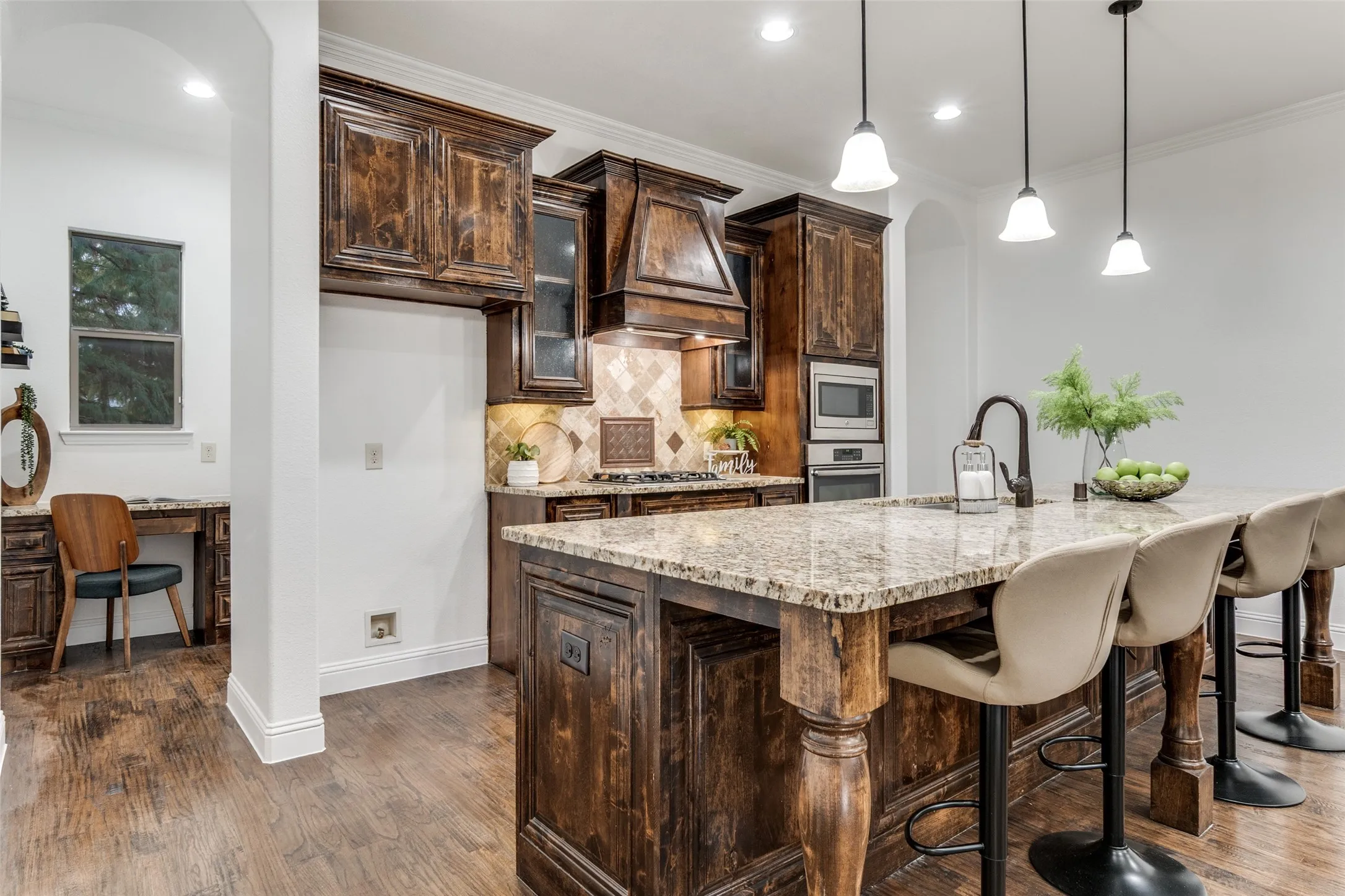 Townhouse For Sale in Dallas County , 3004 Zenia Drive, Dallas, Texas 75204, 3 Bedrooms, 3 Bathrooms, 2 Garage spaces, 1,909 Sqft, built in 2012, Price $499,000, mls#21300967, Real Estate Agent in Dallas, Homes For Sale in Dallas county, Homes For Sale in Dallas, Realtor in Dallas Texas, Real Estate Brokerage Independent Realty Texas, Luminita Cordes Realtor