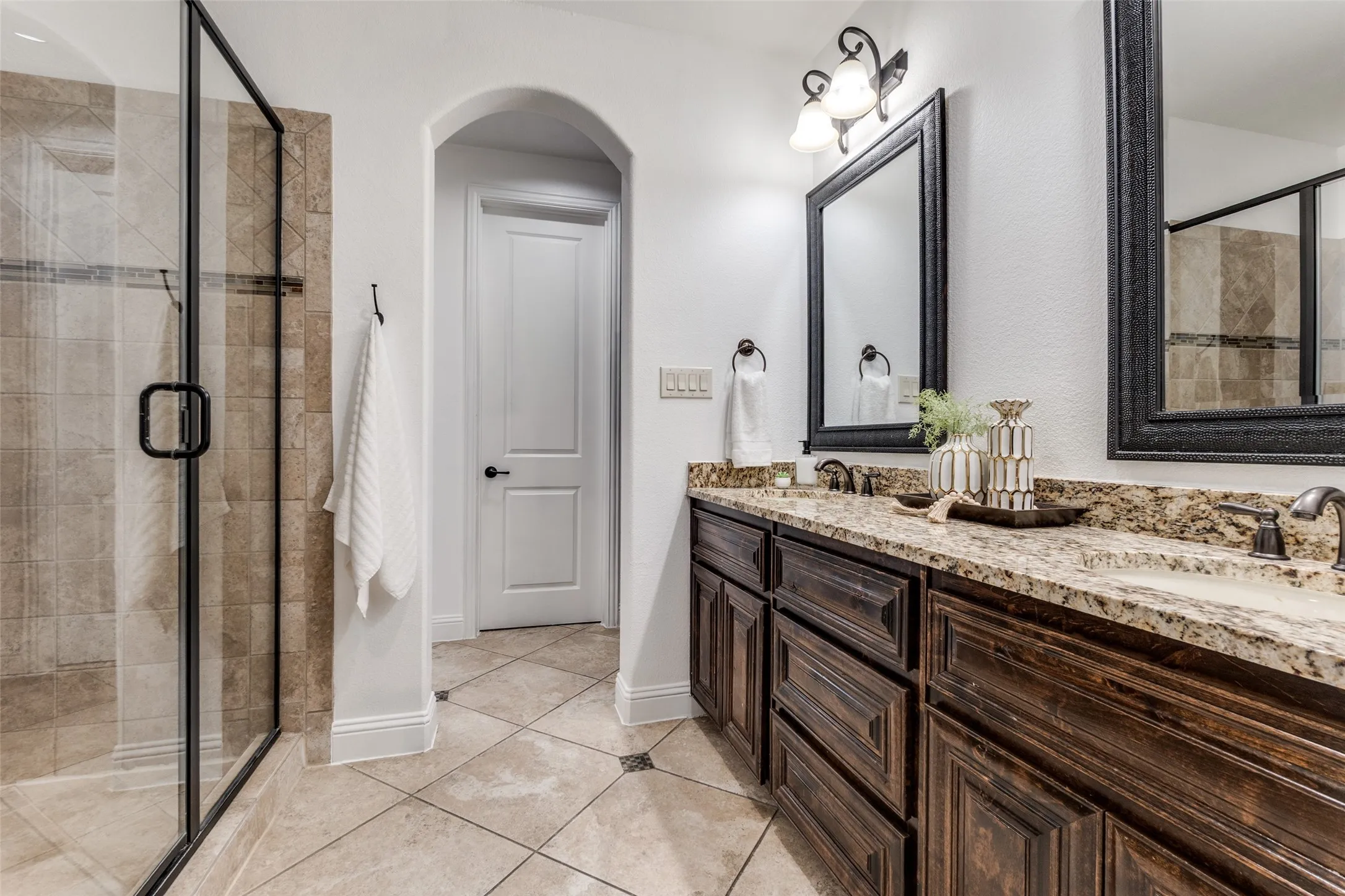 Townhouse For Sale in Dallas County , 3004 Zenia Drive, Dallas, Texas 75204, 3 Bedrooms, 3 Bathrooms, 2 Garage spaces, 1,909 Sqft, built in 2012, Price $499,000, mls#21300967, Real Estate Agent in Dallas, Homes For Sale in Dallas county, Homes For Sale in Dallas, Realtor in Dallas Texas, Real Estate Brokerage Independent Realty Texas, Luminita Cordes Realtor