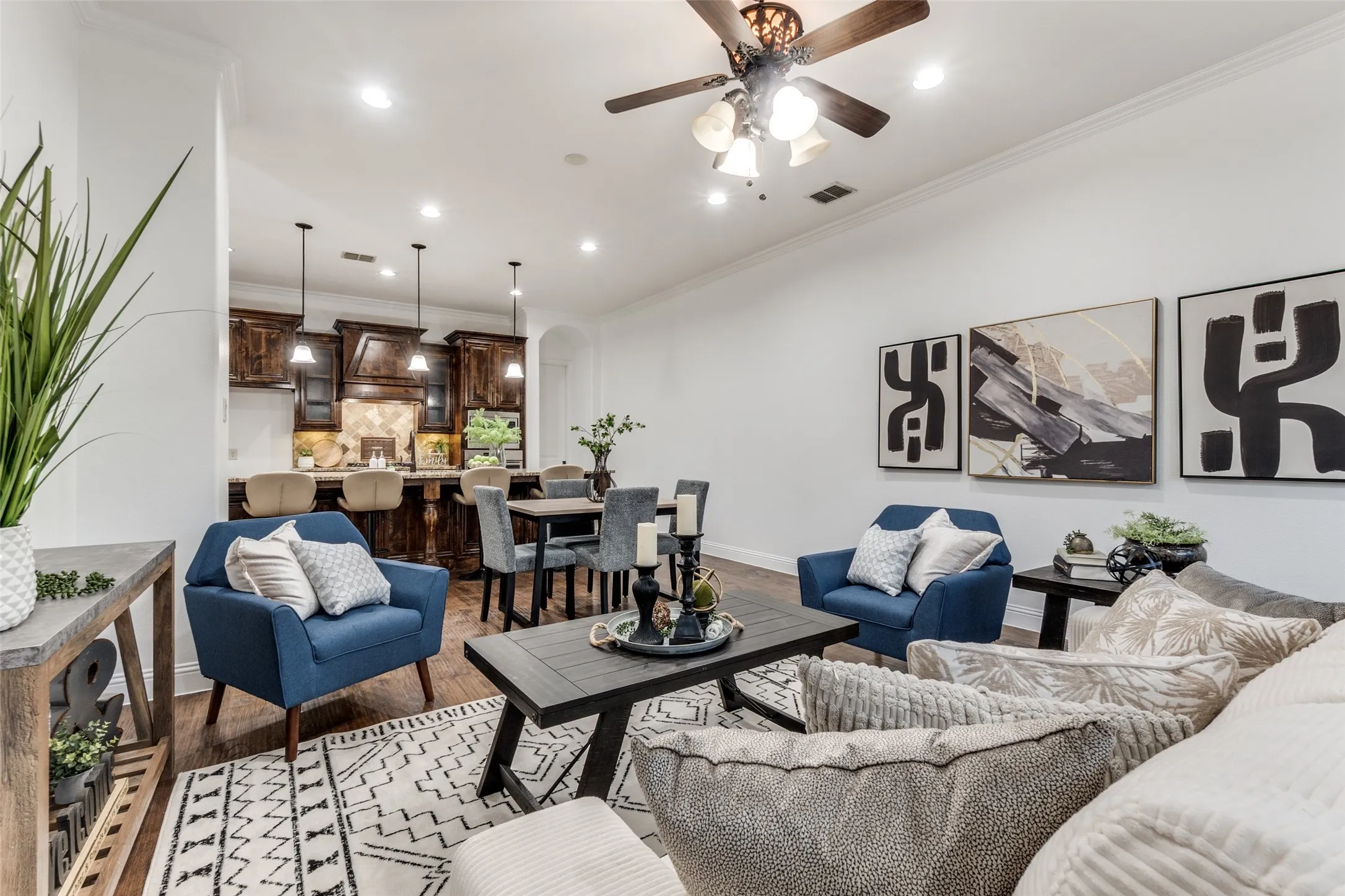 Townhouse For Sale in Dallas County , 3004 Zenia Drive, Dallas, Texas 75204, 3 Bedrooms, 3 Bathrooms, 2 Garage spaces, 1,909 Sqft, built in 2012, Price $499,000, mls#21300967, Real Estate Agent in Dallas, Homes For Sale in Dallas county, Homes For Sale in Dallas, Realtor in Dallas Texas, Real Estate Brokerage Independent Realty Texas, Luminita Cordes Realtor