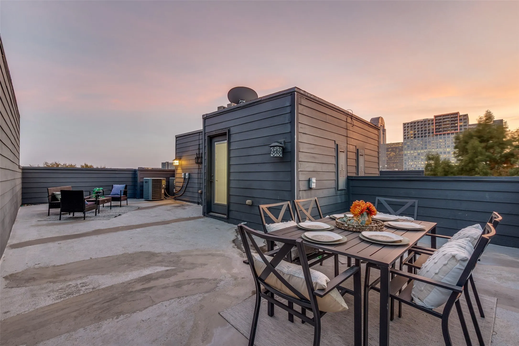 Townhouse For Sale in Dallas County , 3004 Zenia Drive, Dallas, Texas 75204, 3 Bedrooms, 3 Bathrooms, 2 Garage spaces, 1,909 Sqft, built in 2012, Price $499,000, mls#21300967, Real Estate Agent in Dallas, Homes For Sale in Dallas county, Homes For Sale in Dallas, Realtor in Dallas Texas, Real Estate Brokerage Independent Realty Texas, Luminita Cordes Realtor