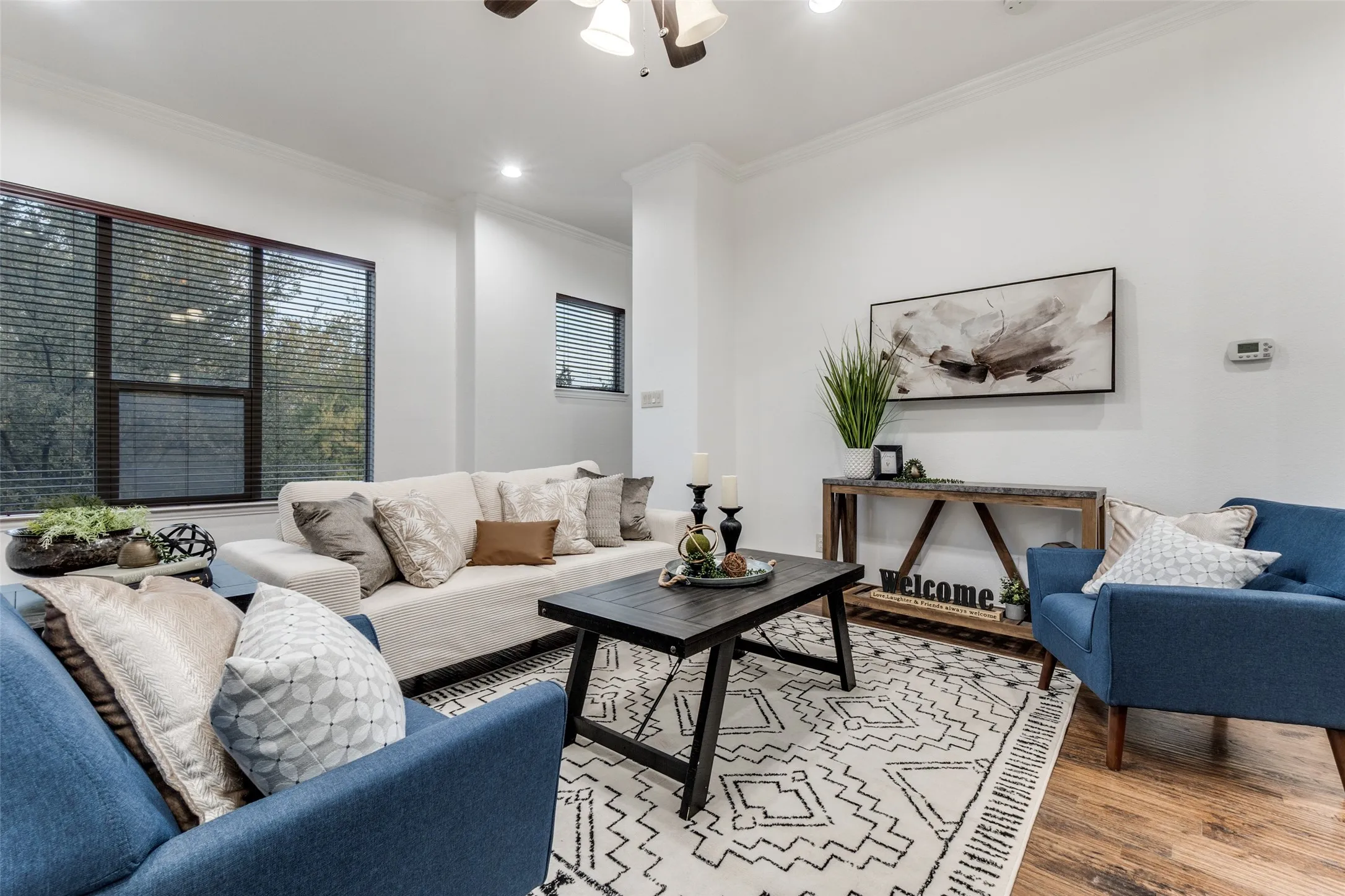 Townhouse For Sale in Dallas County , 3004 Zenia Drive, Dallas, Texas 75204, 3 Bedrooms, 3 Bathrooms, 2 Garage spaces, 1,909 Sqft, built in 2012, Price $499,000, mls#21300967, Real Estate Agent in Dallas, Homes For Sale in Dallas county, Homes For Sale in Dallas, Realtor in Dallas Texas, Real Estate Brokerage Independent Realty Texas, Luminita Cordes Realtor