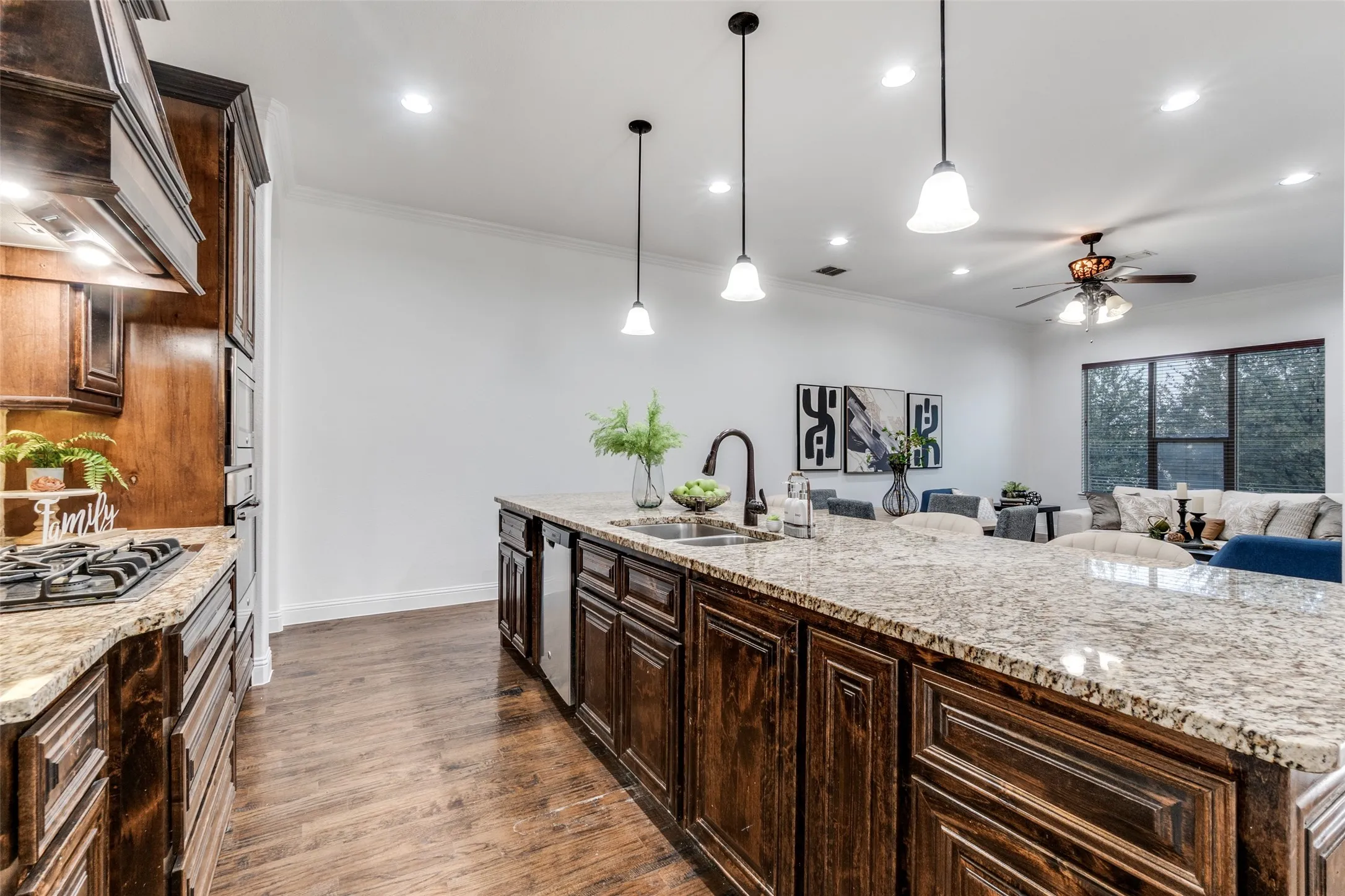 Townhouse For Sale in Dallas County , 3004 Zenia Drive, Dallas, Texas 75204, 3 Bedrooms, 3 Bathrooms, 2 Garage spaces, 1,909 Sqft, built in 2012, Price $499,000, mls#21300967, Real Estate Agent in Dallas, Homes For Sale in Dallas county, Homes For Sale in Dallas, Realtor in Dallas Texas, Real Estate Brokerage Independent Realty Texas, Luminita Cordes Realtor