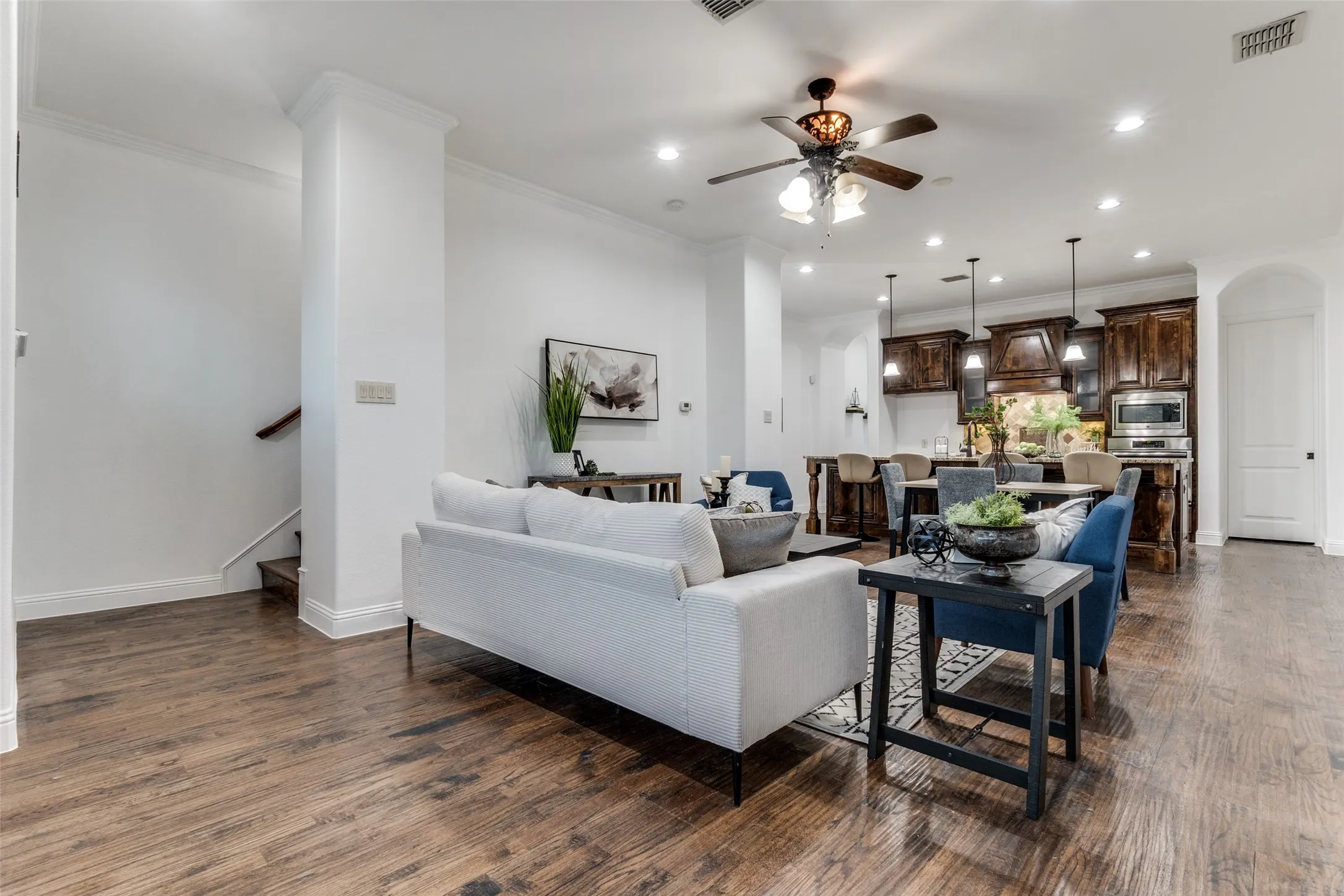 Townhouse For Sale in Dallas County , 3004 Zenia Drive, Dallas, Texas 75204, 3 Bedrooms, 3 Bathrooms, 2 Garage spaces, 1,909 Sqft, built in 2012, Price $499,000, mls#21300967, Real Estate Agent in Dallas, Homes For Sale in Dallas county, Homes For Sale in Dallas, Realtor in Dallas Texas, Real Estate Brokerage Independent Realty Texas, Luminita Cordes Realtor