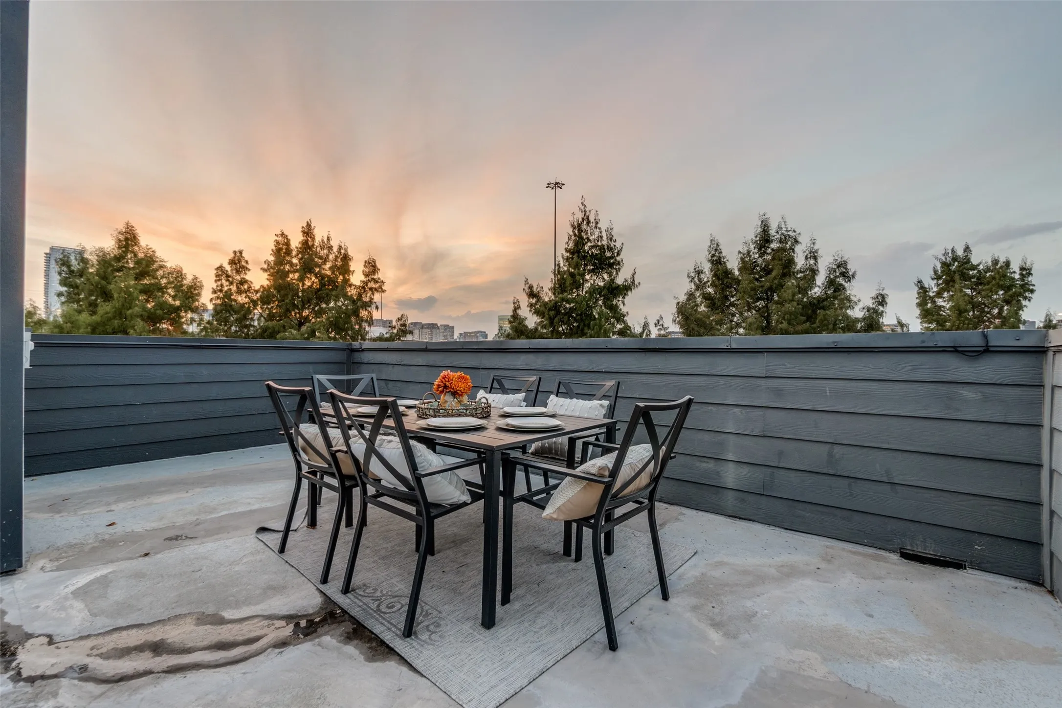 Townhouse For Sale in Dallas County , 3004 Zenia Drive, Dallas, Texas 75204, 3 Bedrooms, 3 Bathrooms, 2 Garage spaces, 1,909 Sqft, built in 2012, Price $499,000, mls#21300967, Real Estate Agent in Dallas, Homes For Sale in Dallas county, Homes For Sale in Dallas, Realtor in Dallas Texas, Real Estate Brokerage Independent Realty Texas, Luminita Cordes Realtor