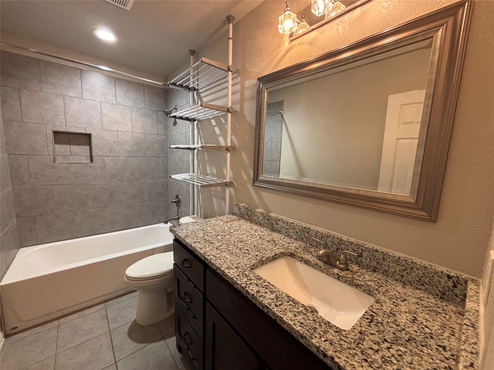 Single Family Residence For Sale in Parker County , 621 N Avenue B, Springtown, Texas 76082, 3 Bedroom, 2 Bathroom, 2 Garage spaces, 1,582 Sqft, built in 2019, mls#21301630, Real Estate Agent in Springtown, Homes For Sale in Parker county, Homes For Sale in Springtown, Realtor in Springtown Texas, Real Estate Brokerage Independent Realty Texas, Luminita Cordes Realtor