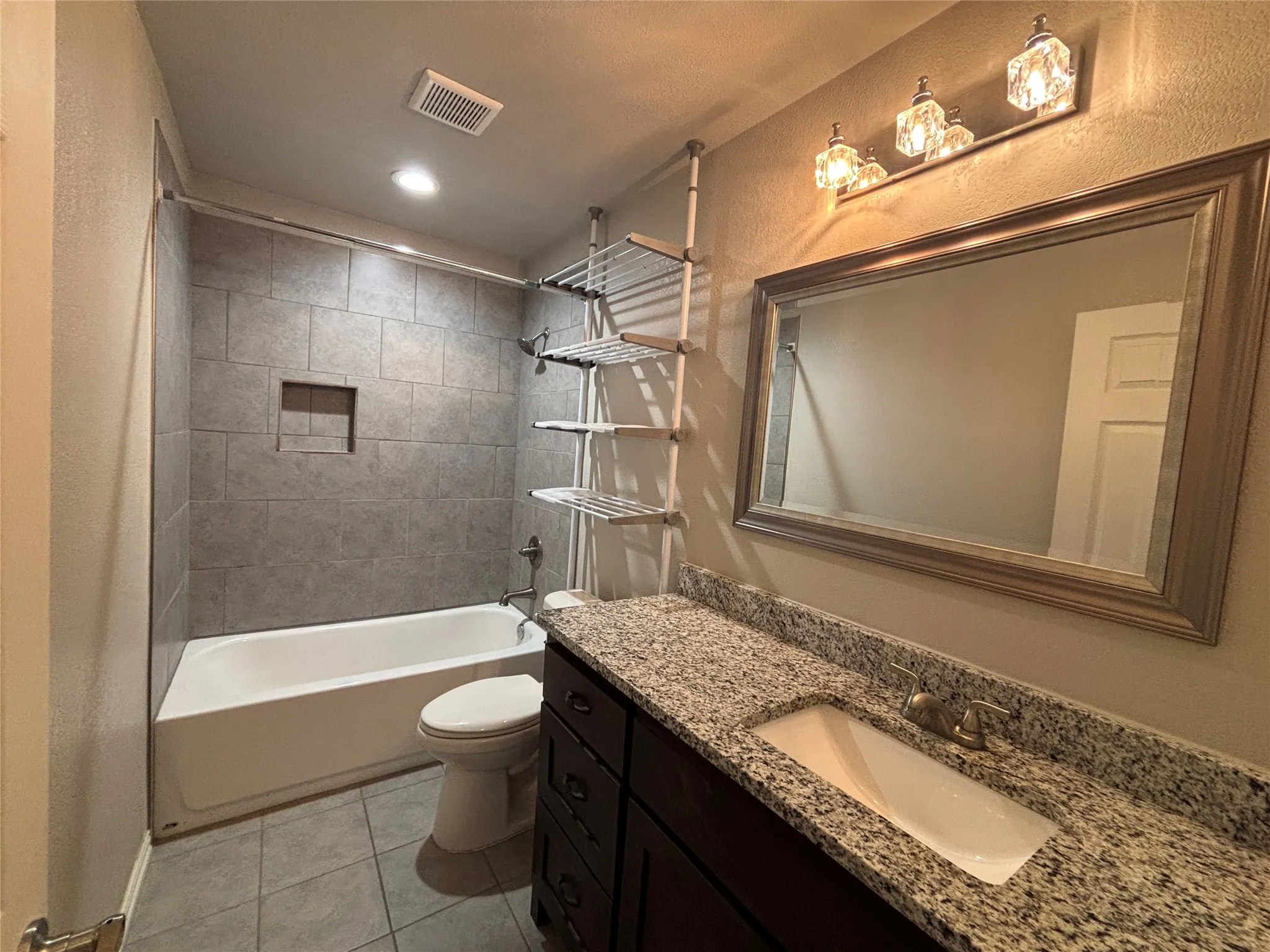 Single Family Residence For Sale in Parker County , 621 N Avenue B, Springtown, Texas 76082, 3 Bedroom, 2 Bathroom, 2 Garage spaces, 1,582 Sqft, built in 2019, mls#21301630, Real Estate Agent in Springtown, Homes For Sale in Parker county, Homes For Sale in Springtown, Realtor in Springtown Texas, Real Estate Brokerage Independent Realty Texas, Luminita Cordes Realtor
