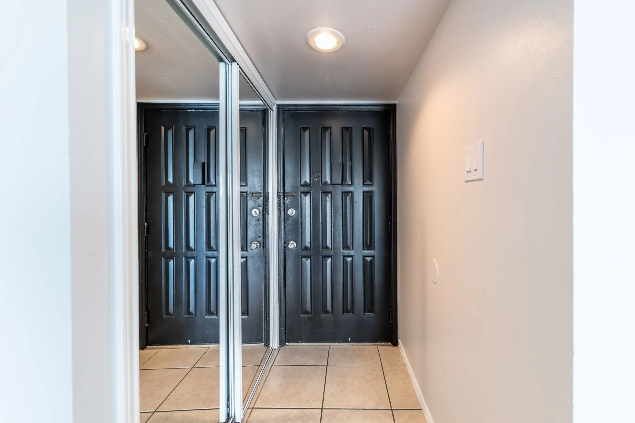 Condominium For Rent in Dallas County , 4552 Chaha Road 205, Garland, Texas 75043, 2 Bedroom, 2 Bathroom, Garage spaces, 943 Sqft, built in 1981, mls#21301751, Real Estate Agent in Garland, Homes For Rent in Dallas county, Homes For Rent in Garland, Realtor in Garland Texas, Real Estate Brokerage Independent Realty Texas, Luminita Cordes Realtor