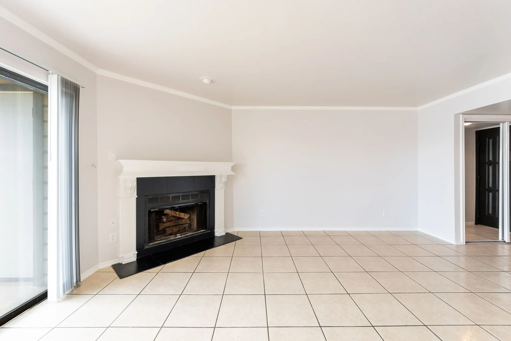 Condominium For Rent in Dallas County , 4552 Chaha Road 205, Garland, Texas 75043, 2 Bedroom, 2 Bathroom, Garage spaces, 943 Sqft, built in 1981, mls#21301751, Real Estate Agent in Garland, Homes For Rent in Dallas county, Homes For Rent in Garland, Realtor in Garland Texas, Real Estate Brokerage Independent Realty Texas, Luminita Cordes Realtor