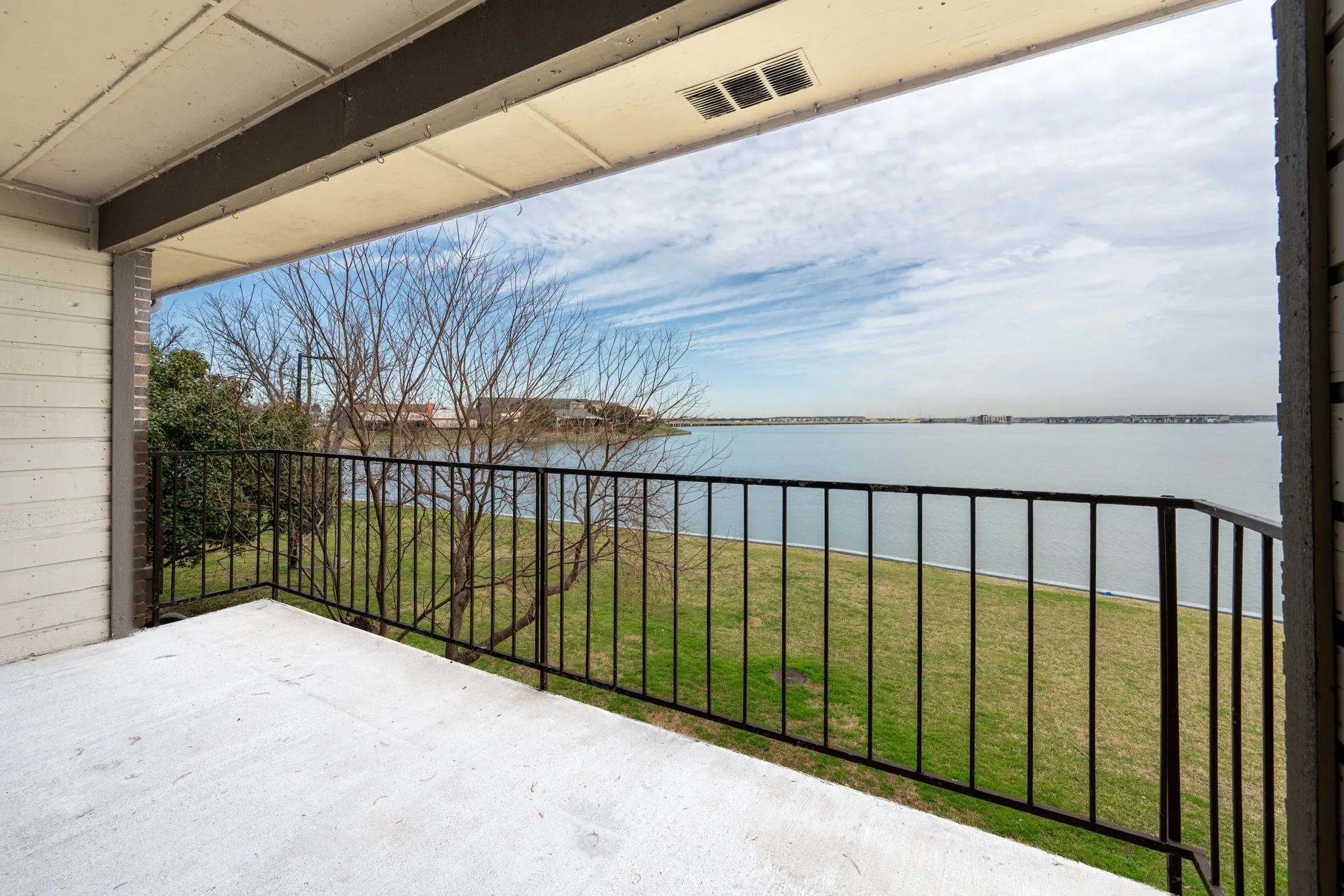 Condominium For Rent in Dallas County , 4552 Chaha Road 205, Garland, Texas 75043, 2 Bedroom, 2 Bathroom, Garage spaces, 943 Sqft, built in 1981, mls#21301751, Real Estate Agent in Garland, Homes For Rent in Dallas county, Homes For Rent in Garland, Realtor in Garland Texas, Real Estate Brokerage Independent Realty Texas, Luminita Cordes Realtor