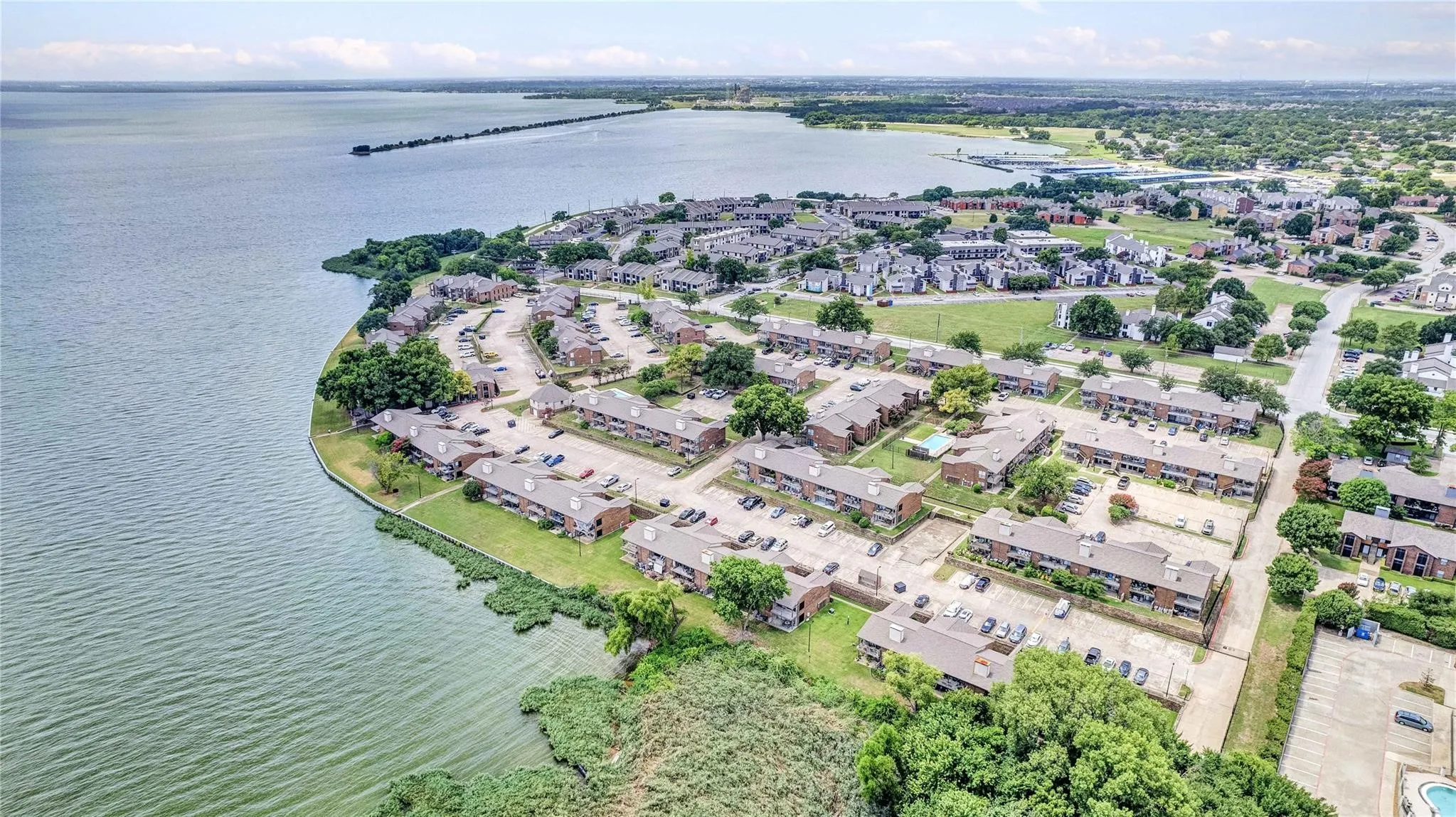 Condominium For Rent in Dallas County , 4552 Chaha Road 205, Garland, Texas 75043, 2 Bedroom, 2 Bathroom, Garage spaces, 943 Sqft, built in 1981, mls#21301751, Real Estate Agent in Garland, Homes For Rent in Dallas county, Homes For Rent in Garland, Realtor in Garland Texas, Real Estate Brokerage Independent Realty Texas, Luminita Cordes Realtor