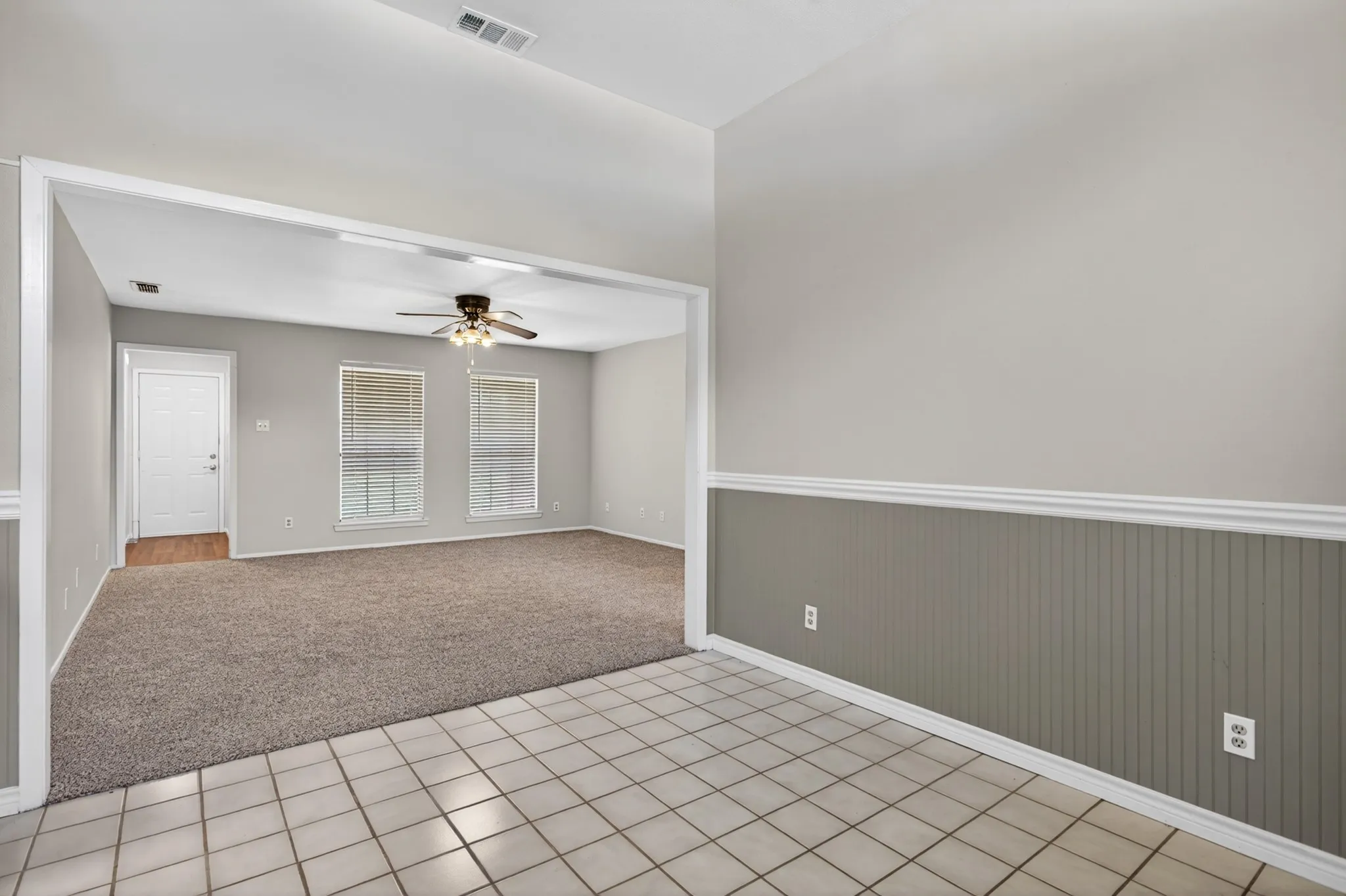 Single Family Residence For Rent in Denton County , 5301 Tartan Circle, Denton, Texas 76208, 3 Bedroom, 2 Bathroom, 2 Garage spaces, 1,568 Sqft, built in 1992, mls#21299977, Real Estate Agent in Denton, Homes For Rent in Denton county, Homes For Rent in Denton, Realtor in Denton Texas, Real Estate Brokerage Independent Realty Texas, Luminita Cordes Realtor