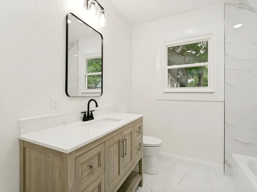 Single Family Residence For Sale in Tarrant County , 429 Harmon Road, Hurst, Texas 76053, 4 Bedroom, 2 Bathroom, 1 Garage spaces, 1,662 Sqft, built in 1953, mls#21301693, Real Estate Agent in Hurst, Homes For Sale in Tarrant county, Homes For Sale in Hurst, Realtor in Hurst Texas, Real Estate Brokerage Independent Realty Texas, Luminita Cordes Realtor