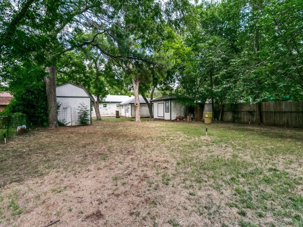 Single Family Residence For Sale in Tarrant County , 429 Harmon Road, Hurst, Texas 76053, 4 Bedroom, 2 Bathroom, 1 Garage spaces, 1,662 Sqft, built in 1953, mls#21301693, Real Estate Agent in Hurst, Homes For Sale in Tarrant county, Homes For Sale in Hurst, Realtor in Hurst Texas, Real Estate Brokerage Independent Realty Texas, Luminita Cordes Realtor