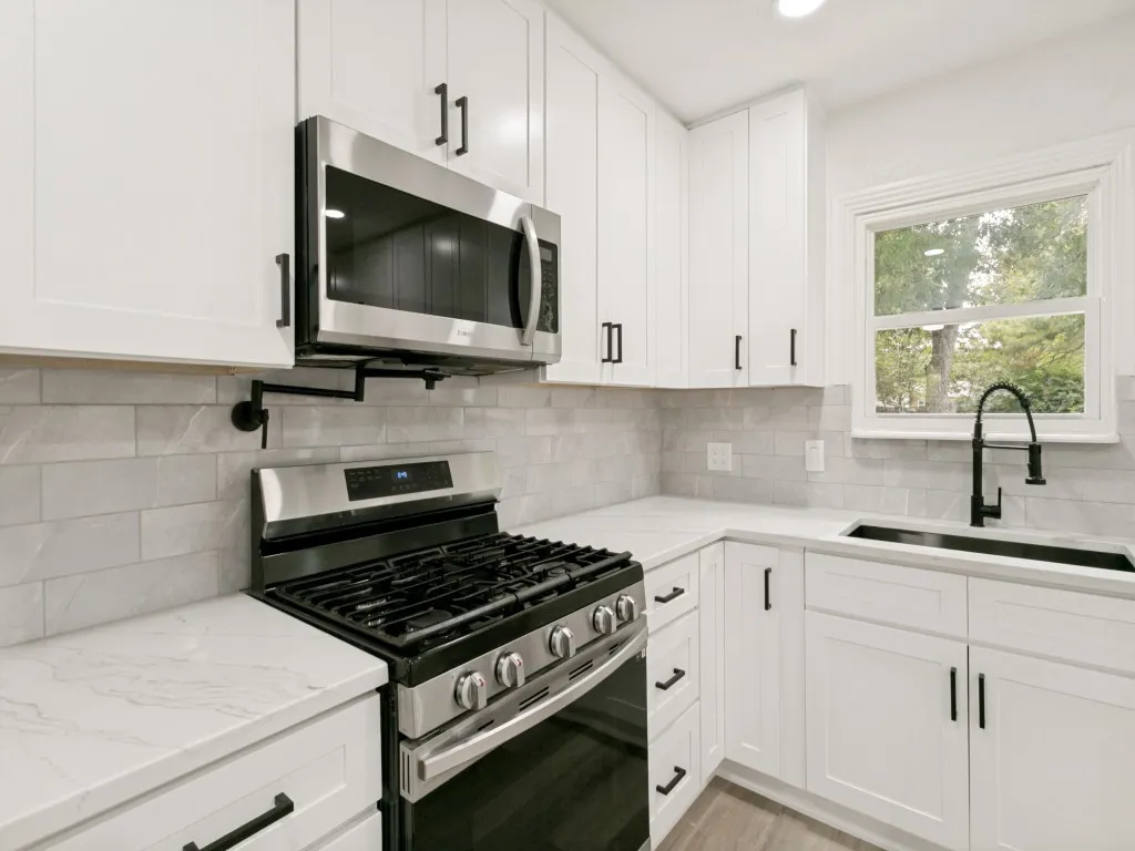 Single Family Residence For Sale in Tarrant County , 429 Harmon Road, Hurst, Texas 76053, 4 Bedroom, 2 Bathroom, 1 Garage spaces, 1,662 Sqft, built in 1953, mls#21301693, Real Estate Agent in Hurst, Homes For Sale in Tarrant county, Homes For Sale in Hurst, Realtor in Hurst Texas, Real Estate Brokerage Independent Realty Texas, Luminita Cordes Realtor