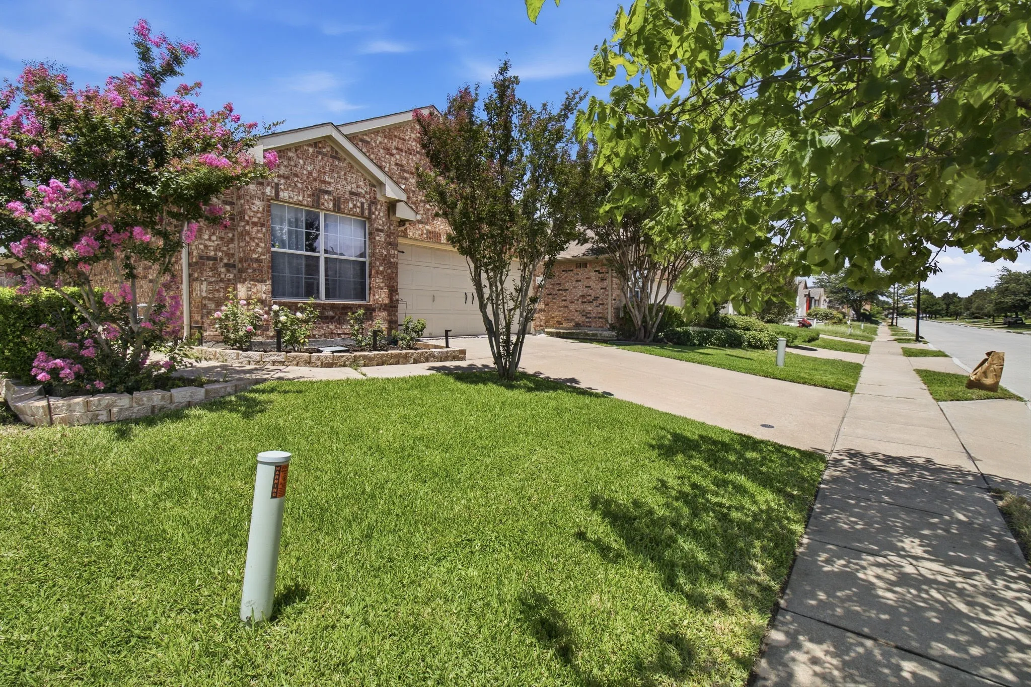 Single Family Residence For Rent in Tarrant County , 6005 Melanie Drive, Fort Worth, Texas 76131, 3 Bedroom, 2 Bathroom, 2 Garage spaces, 1,346 Sqft, built in 2006, mls#21301789, Real Estate Agent in Fort Worth, Homes For Rent in Tarrant county, Homes For Rent in Fort Worth, Realtor in Fort Worth Texas, Real Estate Brokerage Independent Realty Texas, Luminita Cordes Realtor
