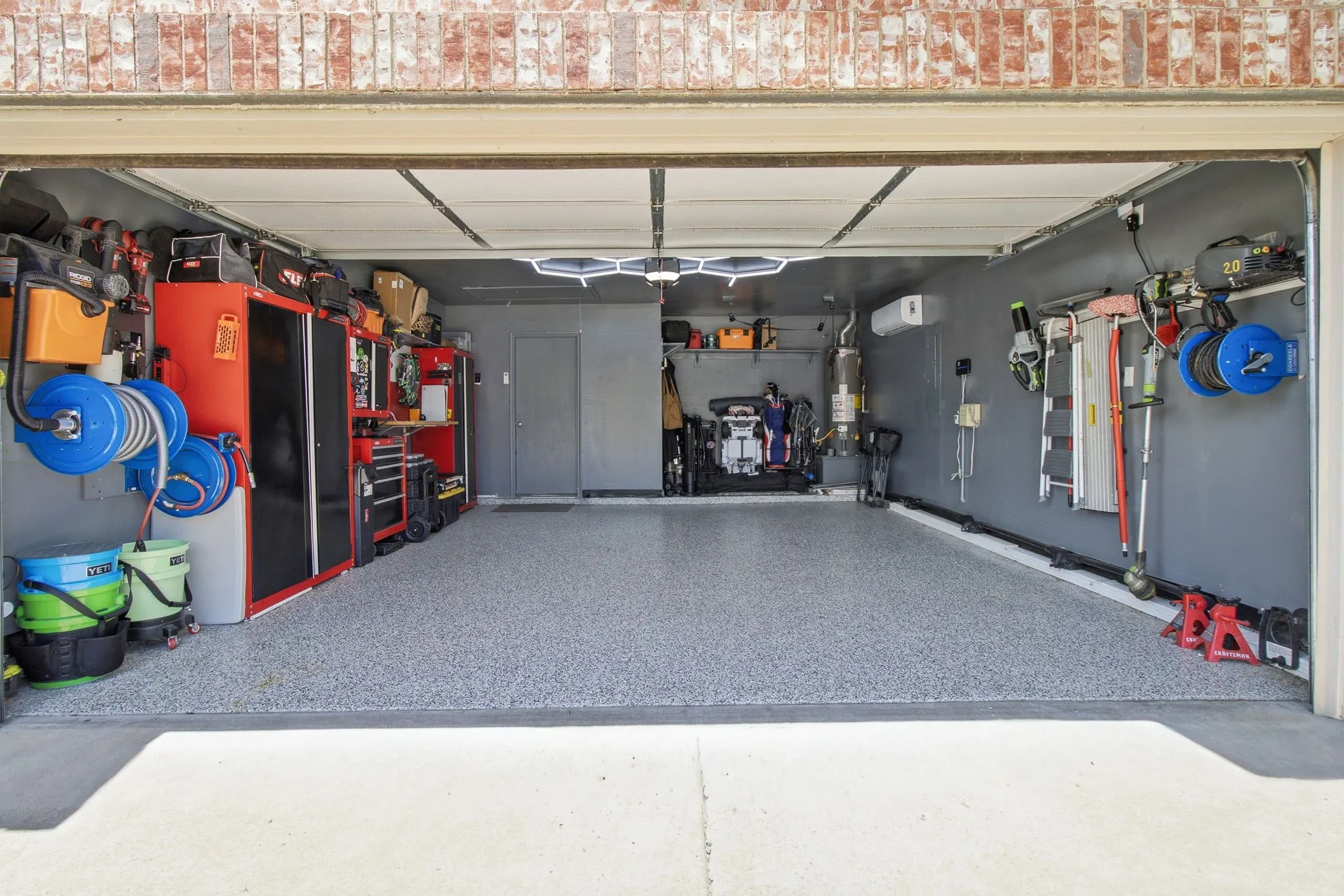 Single Family Residence For Rent in Tarrant County , 6005 Melanie Drive, Fort Worth, Texas 76131, 3 Bedroom, 2 Bathroom, 2 Garage spaces, 1,346 Sqft, built in 2006, mls#21301789, Real Estate Agent in Fort Worth, Homes For Rent in Tarrant county, Homes For Rent in Fort Worth, Realtor in Fort Worth Texas, Real Estate Brokerage Independent Realty Texas, Luminita Cordes Realtor