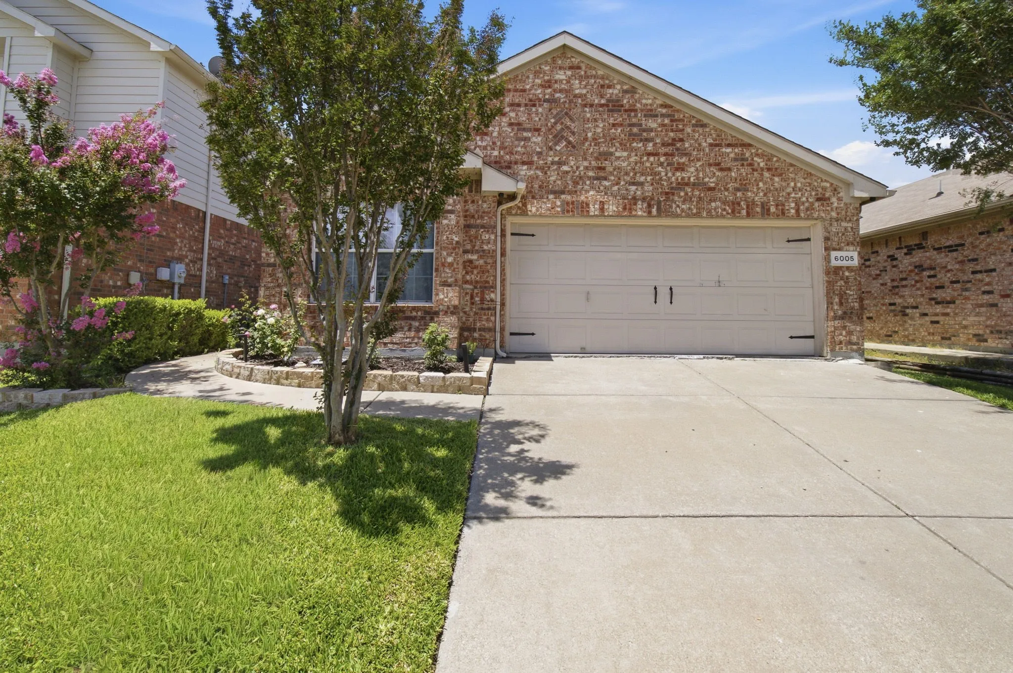 Single Family Residence For Rent in Tarrant County , 6005 Melanie Drive, Fort Worth, Texas 76131, 3 Bedroom, 2 Bathroom, 2 Garage spaces, 1,346 Sqft, built in 2006, mls#21301789, Real Estate Agent in Fort Worth, Homes For Rent in Tarrant county, Homes For Rent in Fort Worth, Realtor in Fort Worth Texas, Real Estate Brokerage Independent Realty Texas, Luminita Cordes Realtor