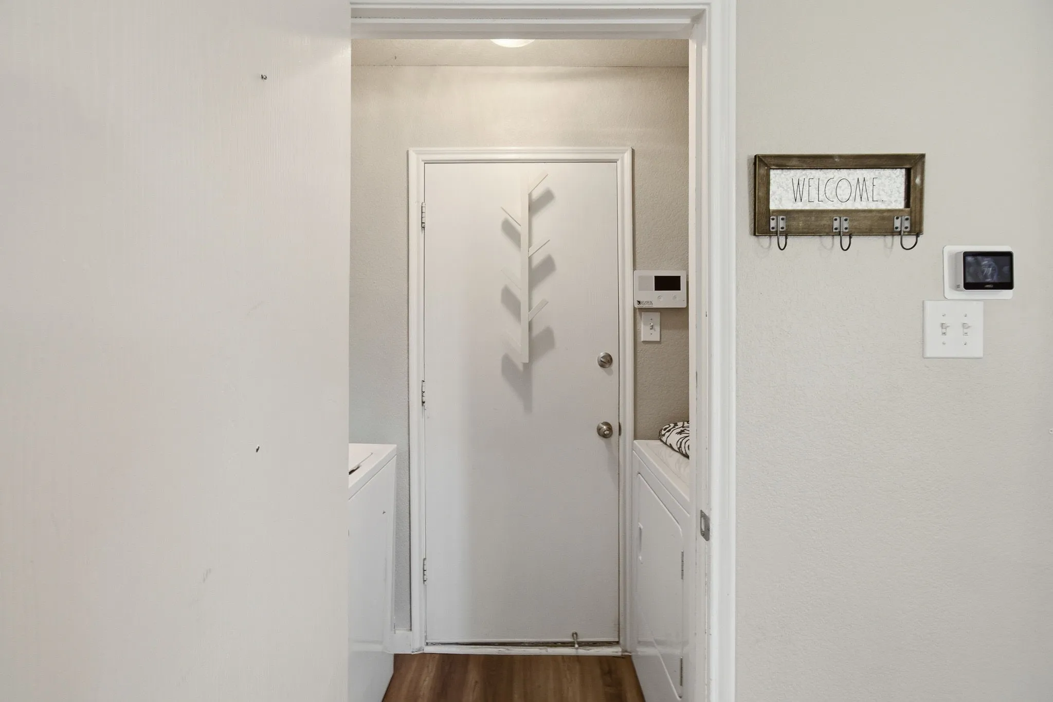 Single Family Residence For Rent in Tarrant County , 6005 Melanie Drive, Fort Worth, Texas 76131, 3 Bedroom, 2 Bathroom, 2 Garage spaces, 1,346 Sqft, built in 2006, mls#21301789, Real Estate Agent in Fort Worth, Homes For Rent in Tarrant county, Homes For Rent in Fort Worth, Realtor in Fort Worth Texas, Real Estate Brokerage Independent Realty Texas, Luminita Cordes Realtor