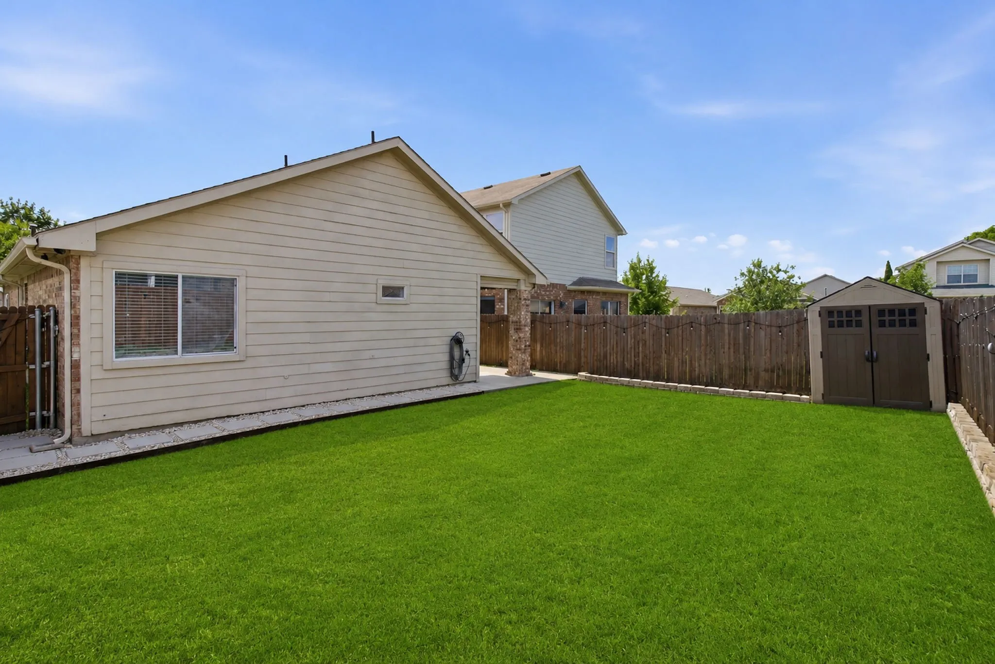 Single Family Residence For Rent in Tarrant County , 6005 Melanie Drive, Fort Worth, Texas 76131, 3 Bedroom, 2 Bathroom, 2 Garage spaces, 1,346 Sqft, built in 2006, mls#21301789, Real Estate Agent in Fort Worth, Homes For Rent in Tarrant county, Homes For Rent in Fort Worth, Realtor in Fort Worth Texas, Real Estate Brokerage Independent Realty Texas, Luminita Cordes Realtor