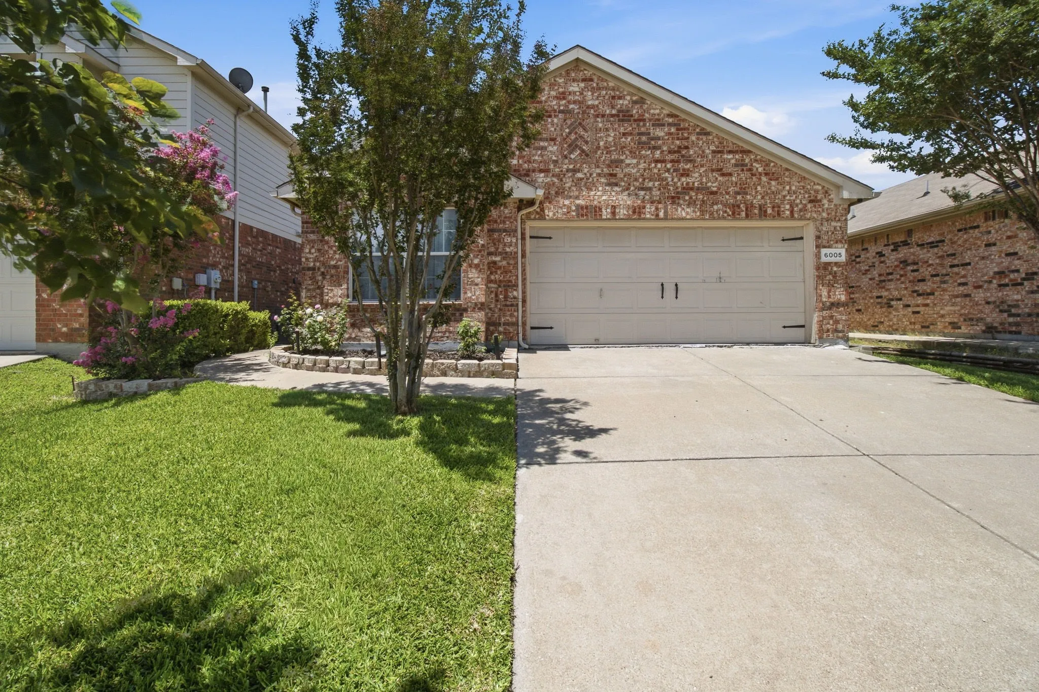 Single Family Residence For Rent in Tarrant County , 6005 Melanie Drive, Fort Worth, Texas 76131, 3 Bedroom, 2 Bathroom, 2 Garage spaces, 1,346 Sqft, built in 2006, mls#21301789, Real Estate Agent in Fort Worth, Homes For Rent in Tarrant county, Homes For Rent in Fort Worth, Realtor in Fort Worth Texas, Real Estate Brokerage Independent Realty Texas, Luminita Cordes Realtor