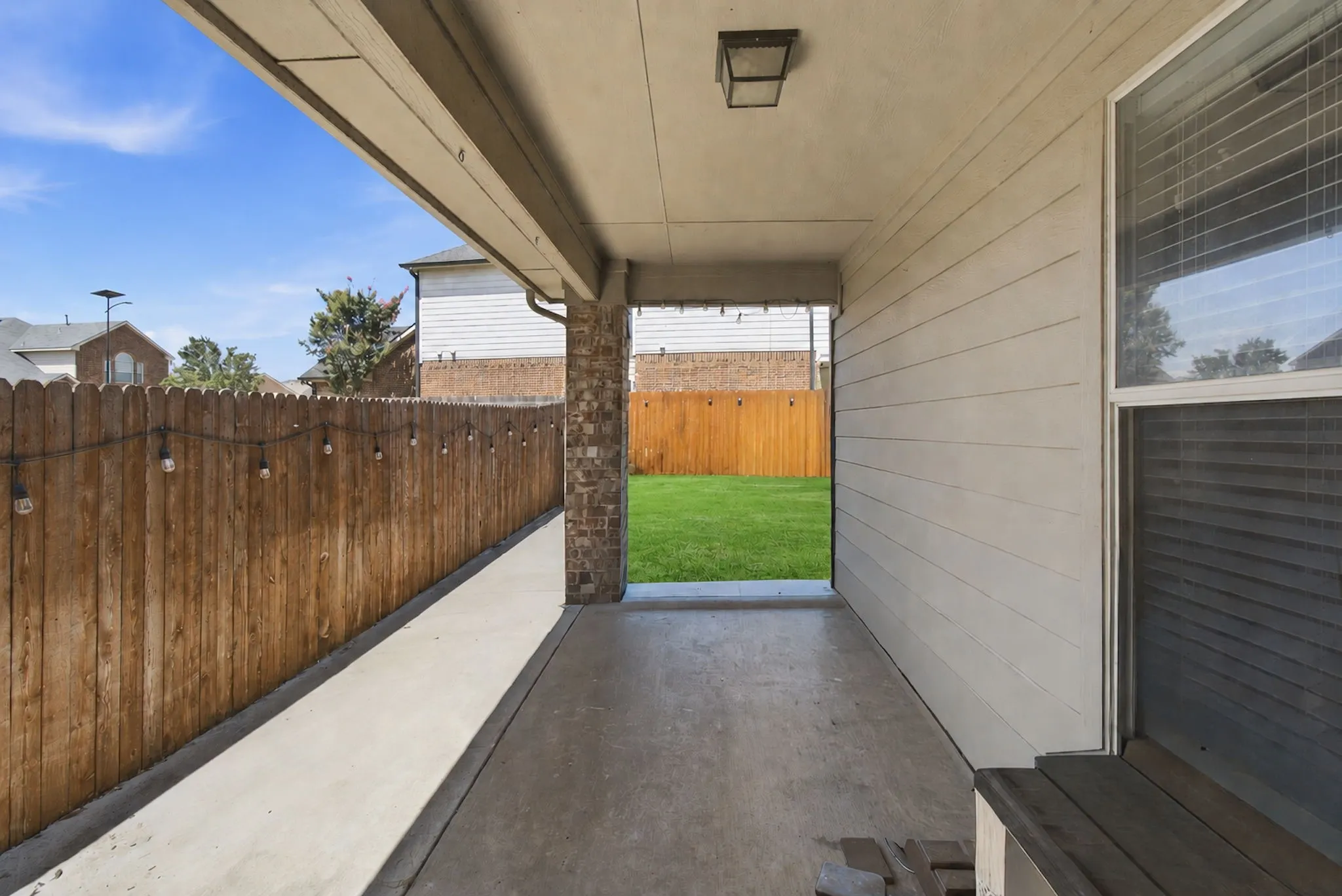 Single Family Residence For Rent in Tarrant County , 6005 Melanie Drive, Fort Worth, Texas 76131, 3 Bedroom, 2 Bathroom, 2 Garage spaces, 1,346 Sqft, built in 2006, mls#21301789, Real Estate Agent in Fort Worth, Homes For Rent in Tarrant county, Homes For Rent in Fort Worth, Realtor in Fort Worth Texas, Real Estate Brokerage Independent Realty Texas, Luminita Cordes Realtor