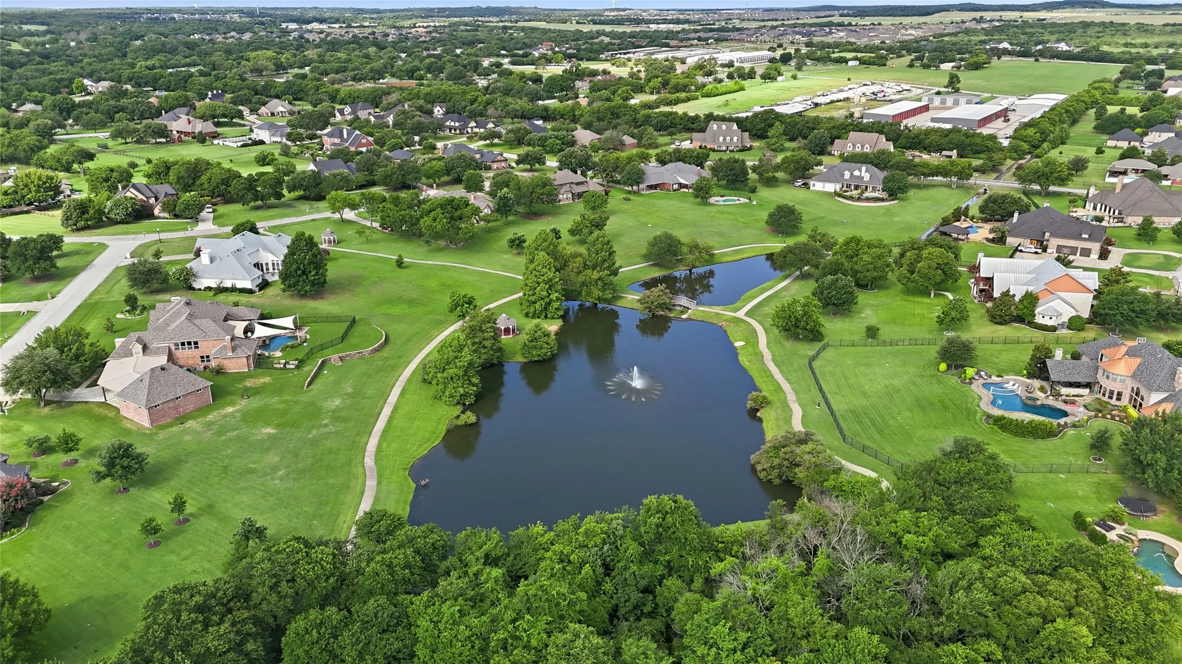 Single Family Residence For Sale in Denton County , 2705 Winthrop Hill Road, Denton, Texas 76226, 4 Bedroom, 3 Bathroom, 3 Garage spaces, 2,715 Sqft, built in 2004, mls#21301803, Real Estate Agent in Denton, Homes For Sale in Denton county, Homes For Sale in Denton, Realtor in Denton Texas, Real Estate Brokerage Independent Realty Texas, Luminita Cordes Realtor