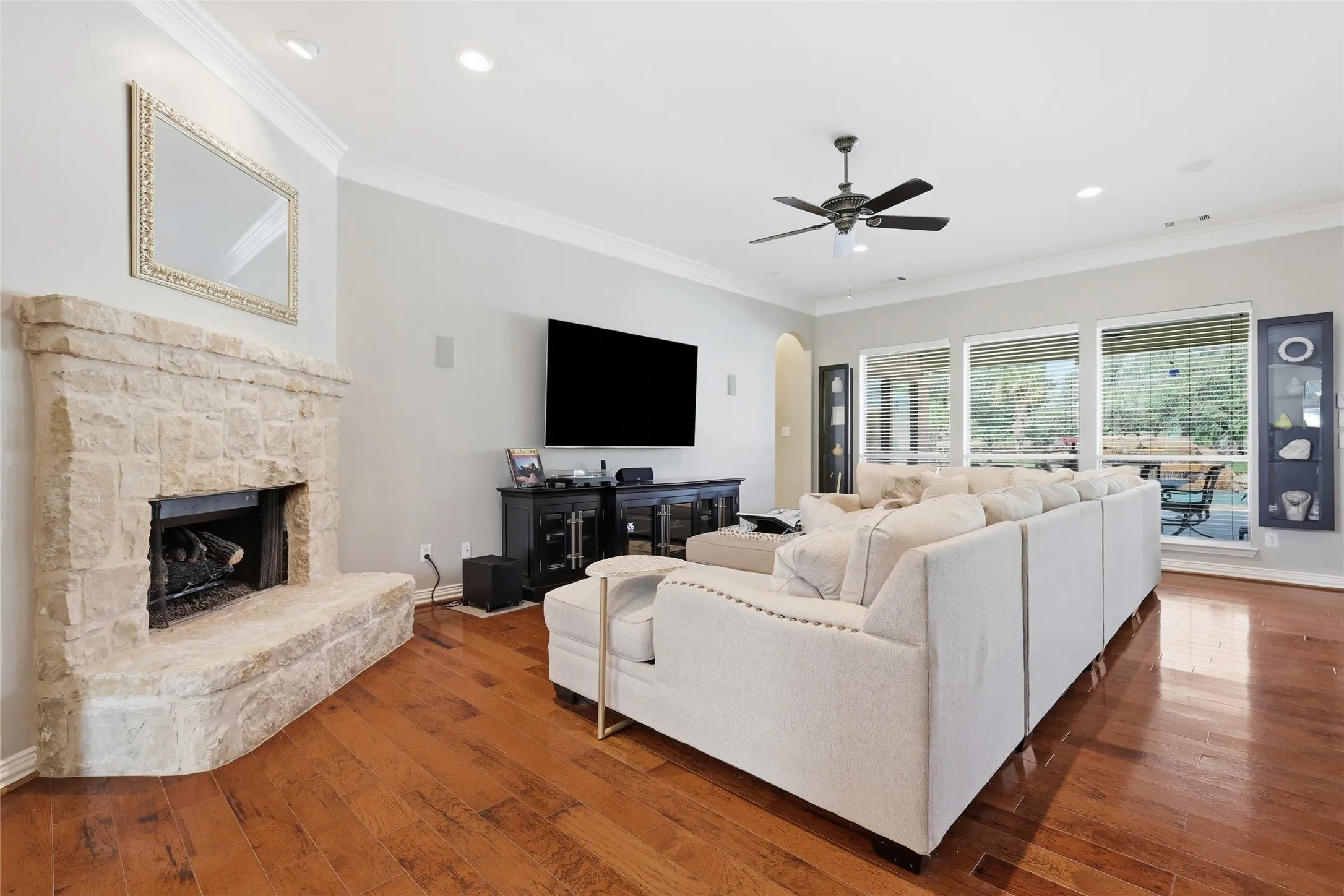 Single Family Residence For Sale in Denton County , 2705 Winthrop Hill Road, Denton, Texas 76226, 4 Bedroom, 3 Bathroom, 3 Garage spaces, 2,715 Sqft, built in 2004, mls#21301803, Real Estate Agent in Denton, Homes For Sale in Denton county, Homes For Sale in Denton, Realtor in Denton Texas, Real Estate Brokerage Independent Realty Texas, Luminita Cordes Realtor