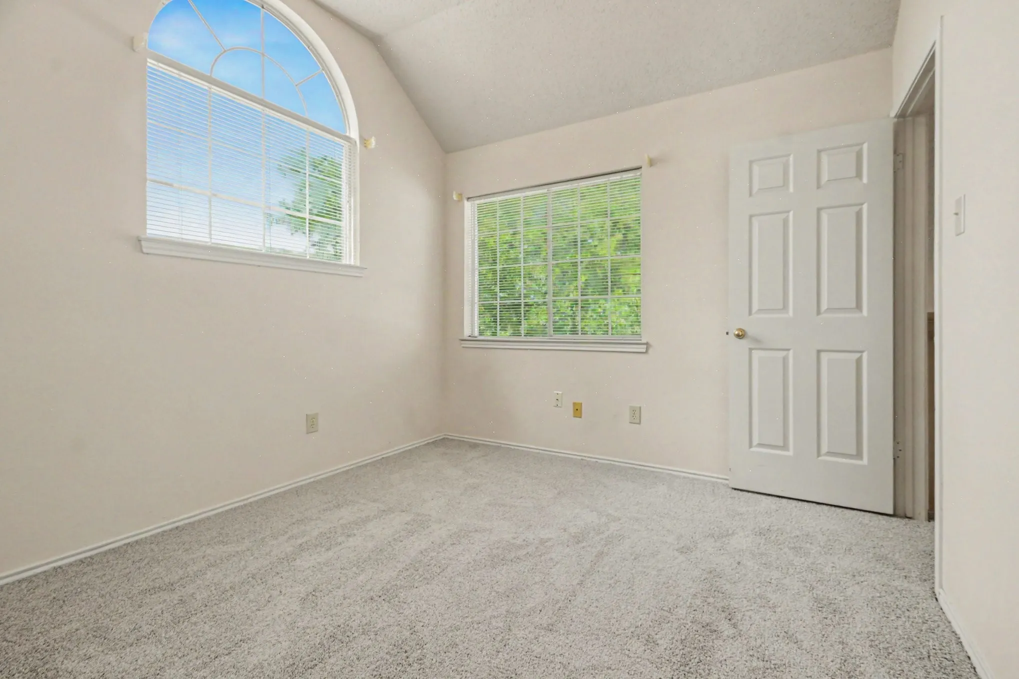 3rd bedroom, new carpet upstairs, June 2026
