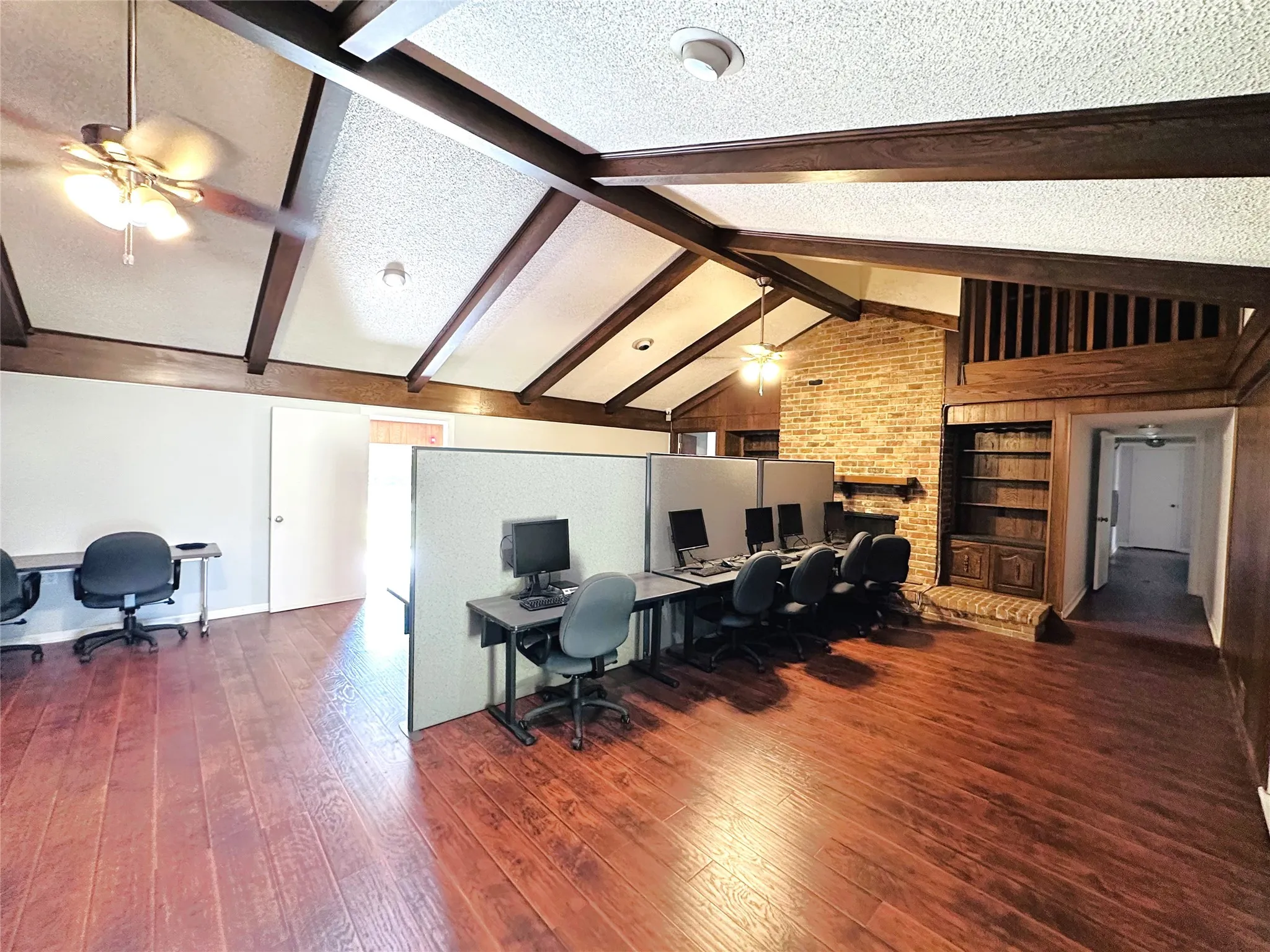 Single Family Residence For Sale in Dallas County , 722 E Wheatland, Duncanville, Texas 75116, 10 Bedroom, 6 Bathroom, 2 Garage spaces, 5,790 Sqft, built in 1970, mls#21299975, Real Estate Agent in Duncanville, Homes For Sale in Dallas county, Homes For Sale in Duncanville, Realtor in Duncanville Texas, Real Estate Brokerage Independent Realty Texas, Luminita Cordes Realtor