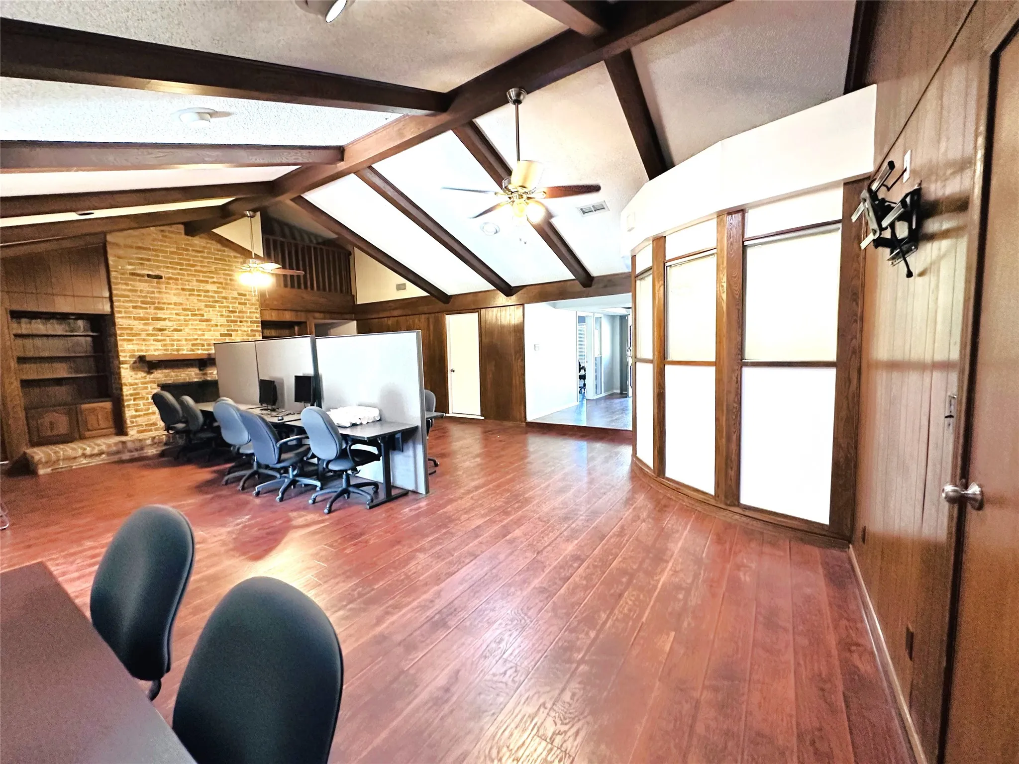 Single Family Residence For Sale in Dallas County , 722 E Wheatland, Duncanville, Texas 75116, 10 Bedroom, 6 Bathroom, 2 Garage spaces, 5,790 Sqft, built in 1970, mls#21299975, Real Estate Agent in Duncanville, Homes For Sale in Dallas county, Homes For Sale in Duncanville, Realtor in Duncanville Texas, Real Estate Brokerage Independent Realty Texas, Luminita Cordes Realtor