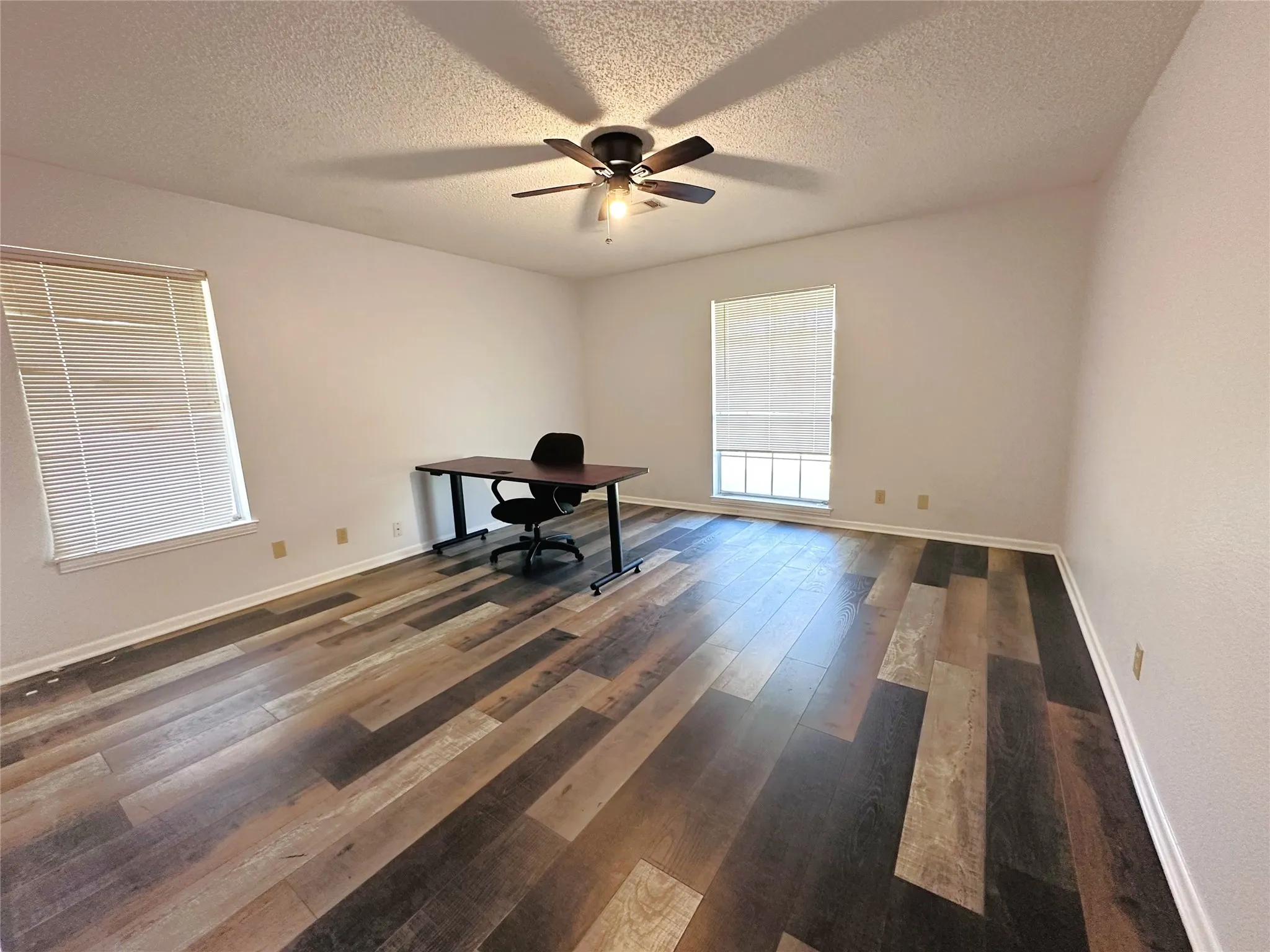 Single Family Residence For Sale in Dallas County , 722 E Wheatland, Duncanville, Texas 75116, 10 Bedroom, 6 Bathroom, 2 Garage spaces, 5,790 Sqft, built in 1970, mls#21299975, Real Estate Agent in Duncanville, Homes For Sale in Dallas county, Homes For Sale in Duncanville, Realtor in Duncanville Texas, Real Estate Brokerage Independent Realty Texas, Luminita Cordes Realtor
