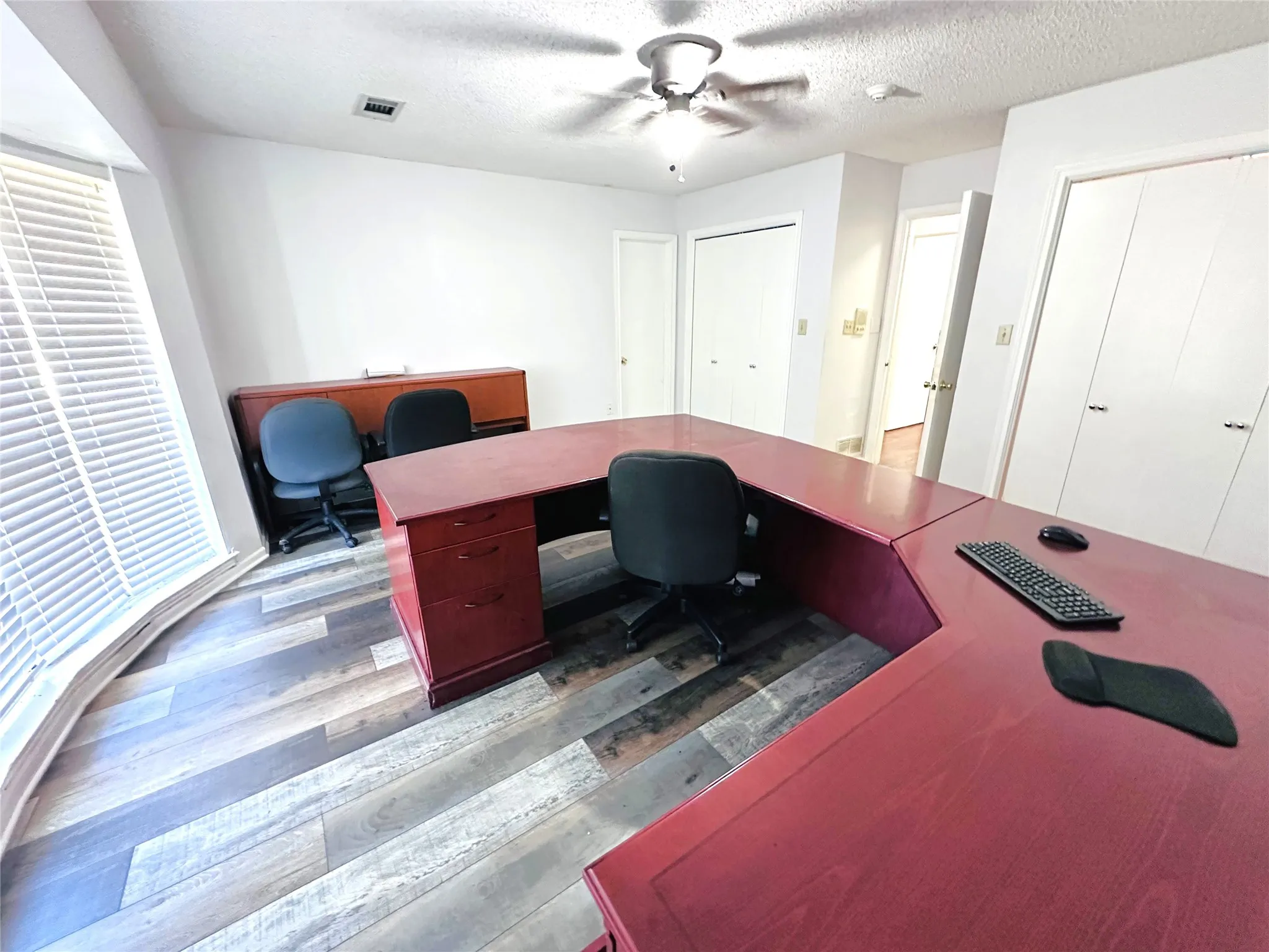 Single Family Residence For Sale in Dallas County , 722 E Wheatland, Duncanville, Texas 75116, 10 Bedroom, 6 Bathroom, 2 Garage spaces, 5,790 Sqft, built in 1970, mls#21299975, Real Estate Agent in Duncanville, Homes For Sale in Dallas county, Homes For Sale in Duncanville, Realtor in Duncanville Texas, Real Estate Brokerage Independent Realty Texas, Luminita Cordes Realtor