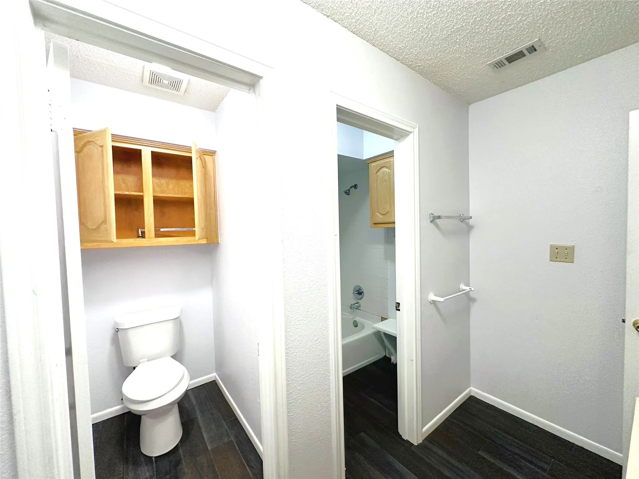 Single Family Residence For Sale in Dallas County , 722 E Wheatland, Duncanville, Texas 75116, 10 Bedroom, 6 Bathroom, 2 Garage spaces, 5,790 Sqft, built in 1970, mls#21299975, Real Estate Agent in Duncanville, Homes For Sale in Dallas county, Homes For Sale in Duncanville, Realtor in Duncanville Texas, Real Estate Brokerage Independent Realty Texas, Luminita Cordes Realtor