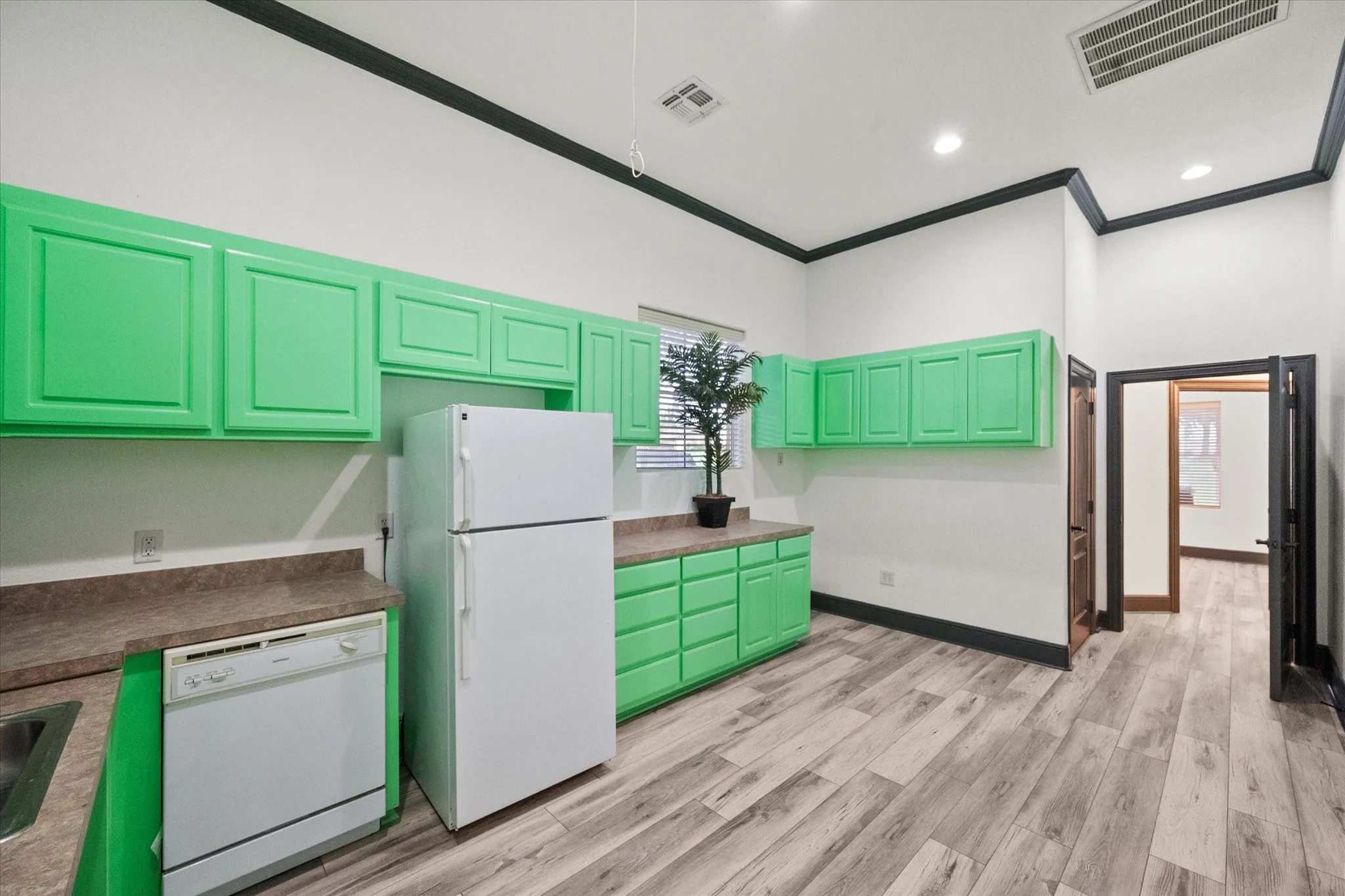 Office For Rent in Tarrant County , 309 Regency Parkway 107, Mansfield, Texas 76063, 0, 0, Garage spaces, 0 Sqft, built in 2006, Price $1,200, mls#21287256, Real Estate Agent in Mansfield, Homes For Rent in Tarrant county, Homes For Rent in Mansfield, Realtor in Mansfield Texas, Real Estate Brokerage Independent Realty Texas, Luminita Cordes Realtor